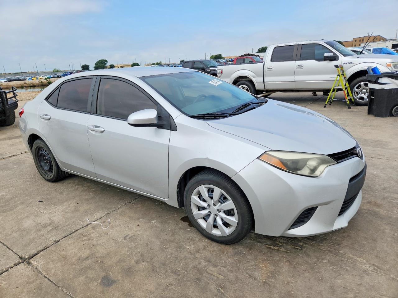 2014 Toyota Corolla Le Silver vin: 5YFBURHE3EP146956