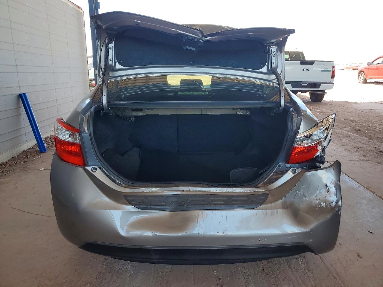 2014 Toyt Corolla Tan vin: 5YFBURHE3EP162123