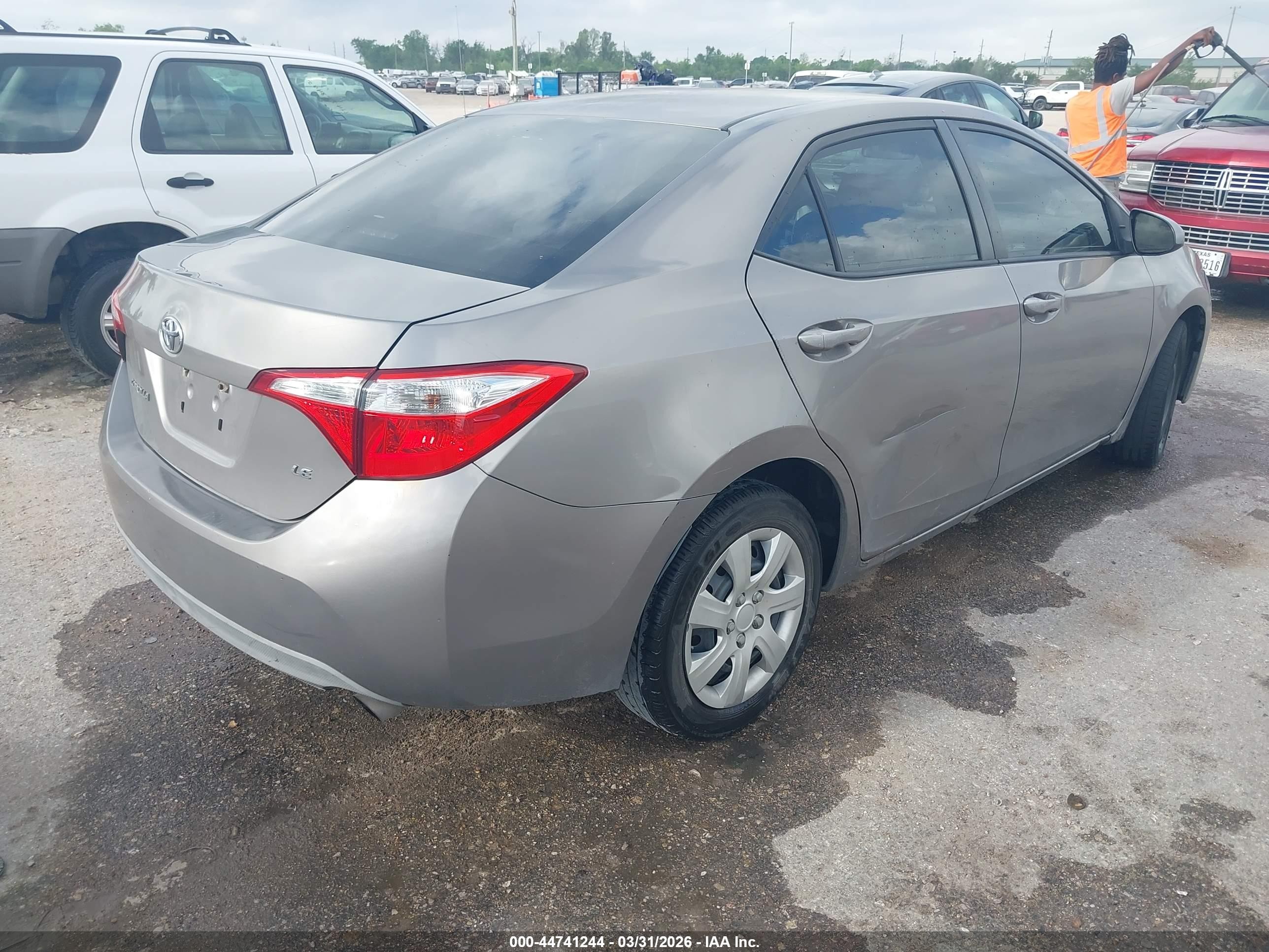 2015 Toyota Corolla Le Gray vin: 5YFBURHE3FP193647
