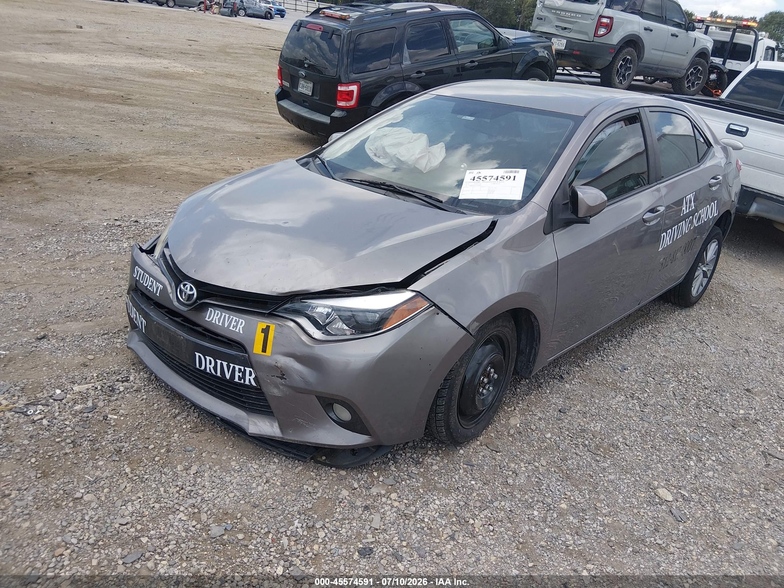 2015 Toyota Corolla Le Plus Brown vin: 5YFBURHE3FP208809
