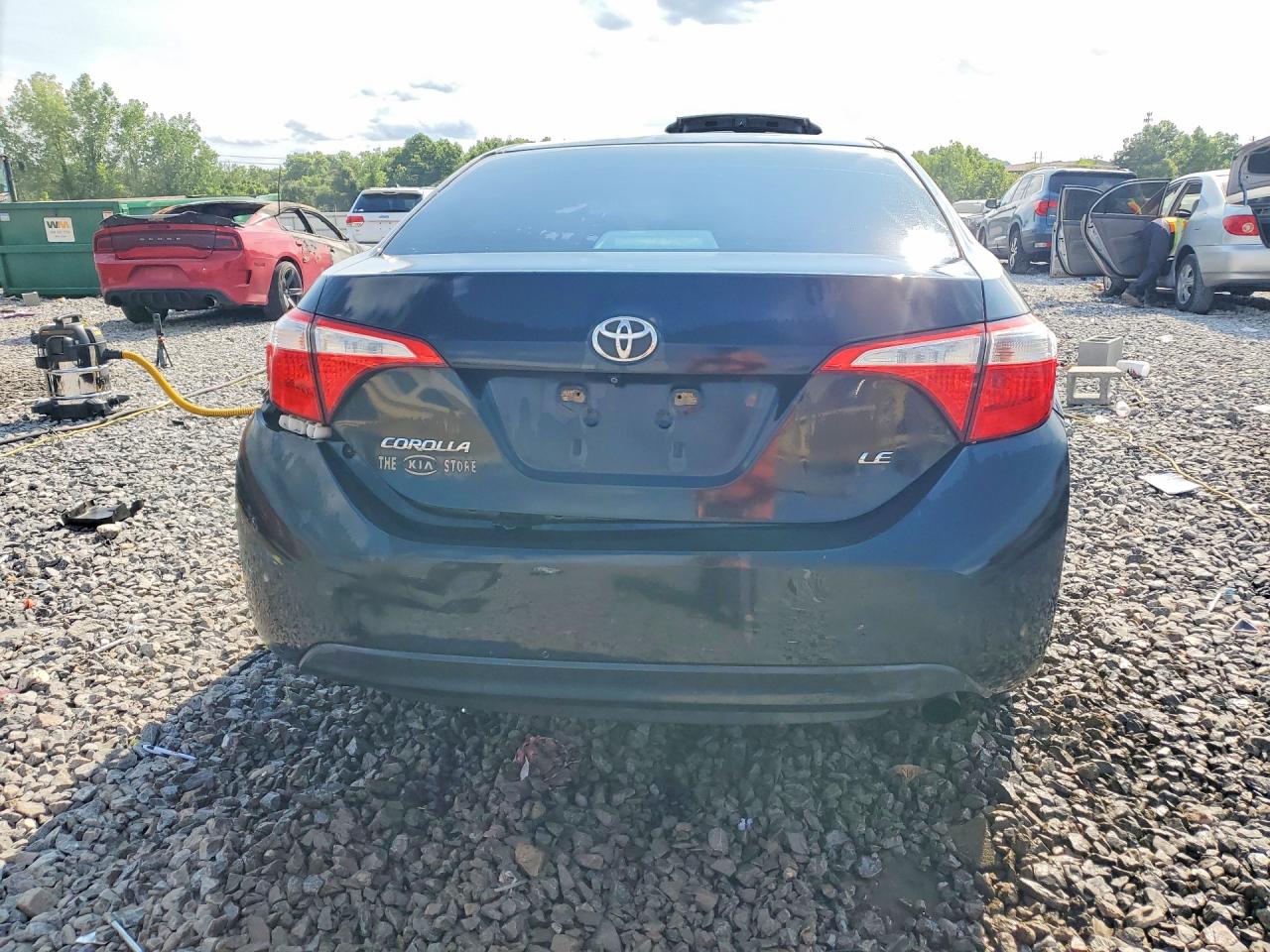 2015 Toyota Corolla Le Black vin: 5YFBURHE3FP212407