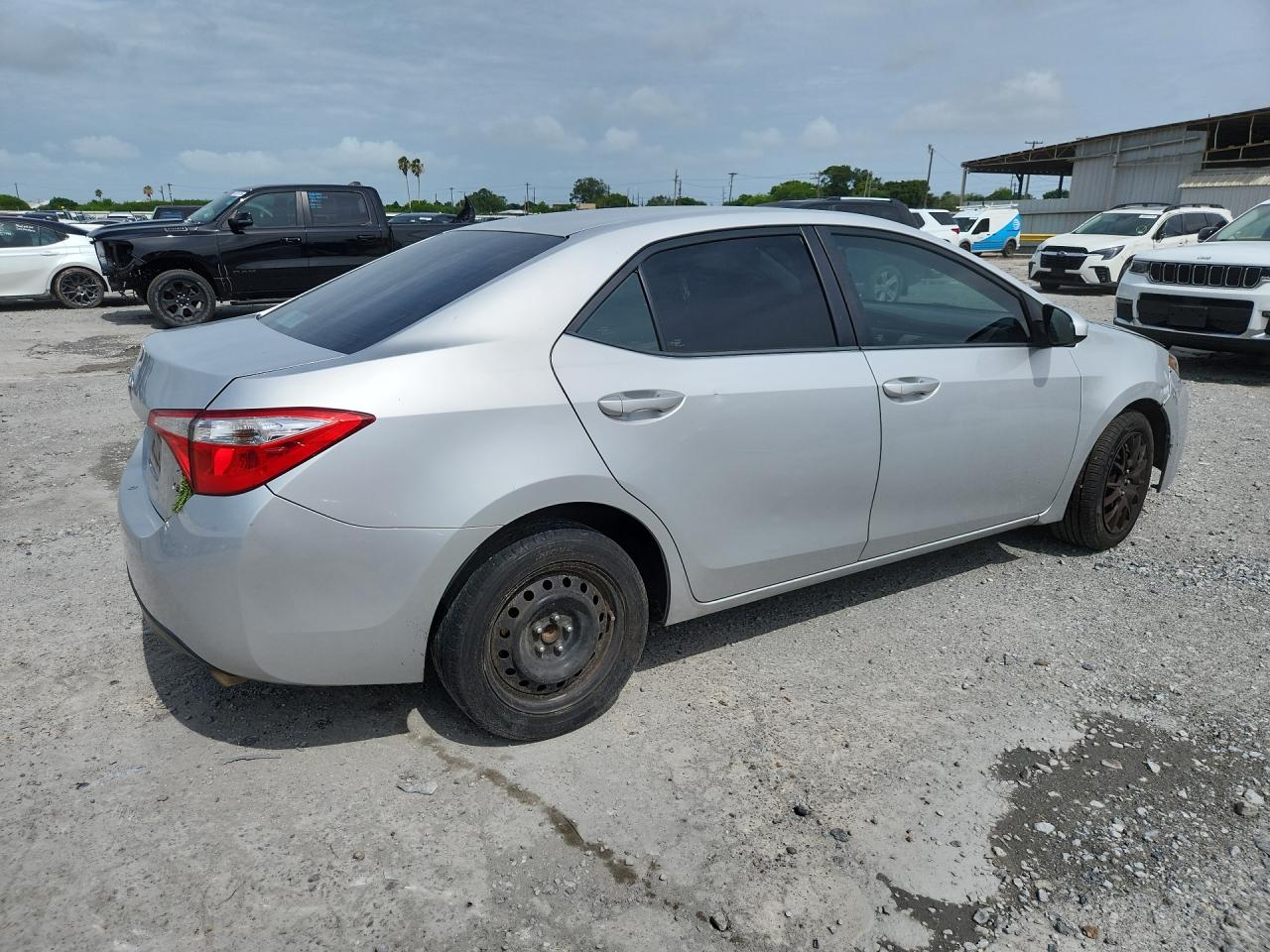 2015 Toyota Corolla Le Silver vin: 5YFBURHE3FP224346 Damage: Right Rear Door, Chipped, 4