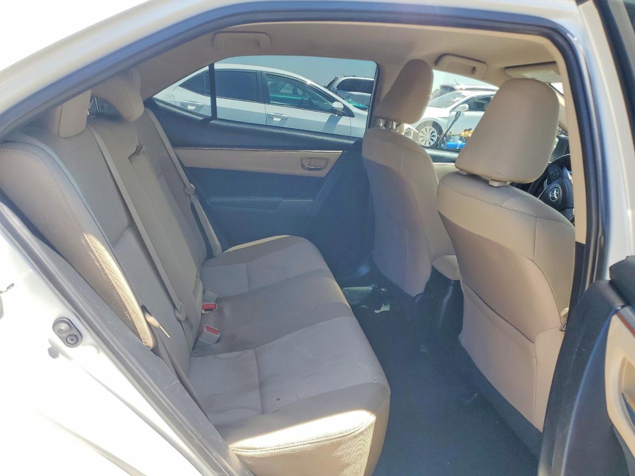 2015 Toyota Corolla Le Plus White vin: 5YFBURHE3FP225562