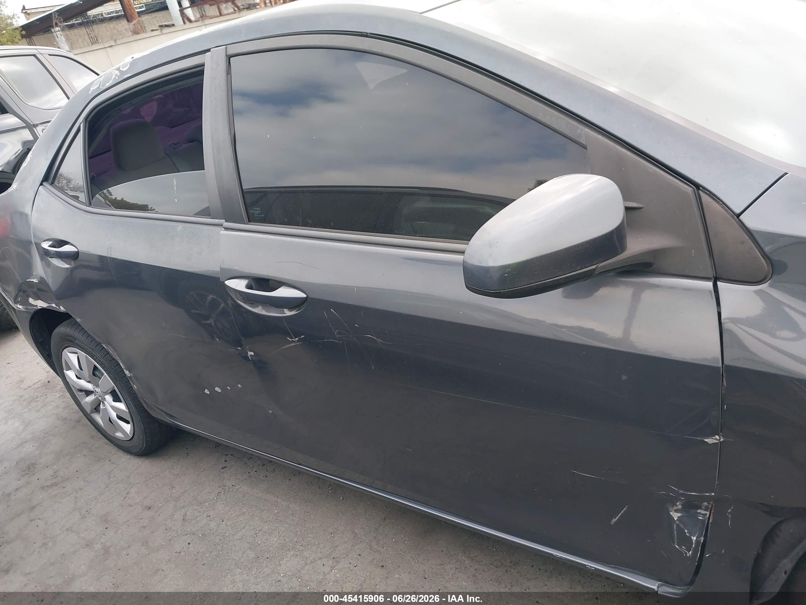2015 Toyota Corolla Le Gray vin: 5YFBURHE3FP235265