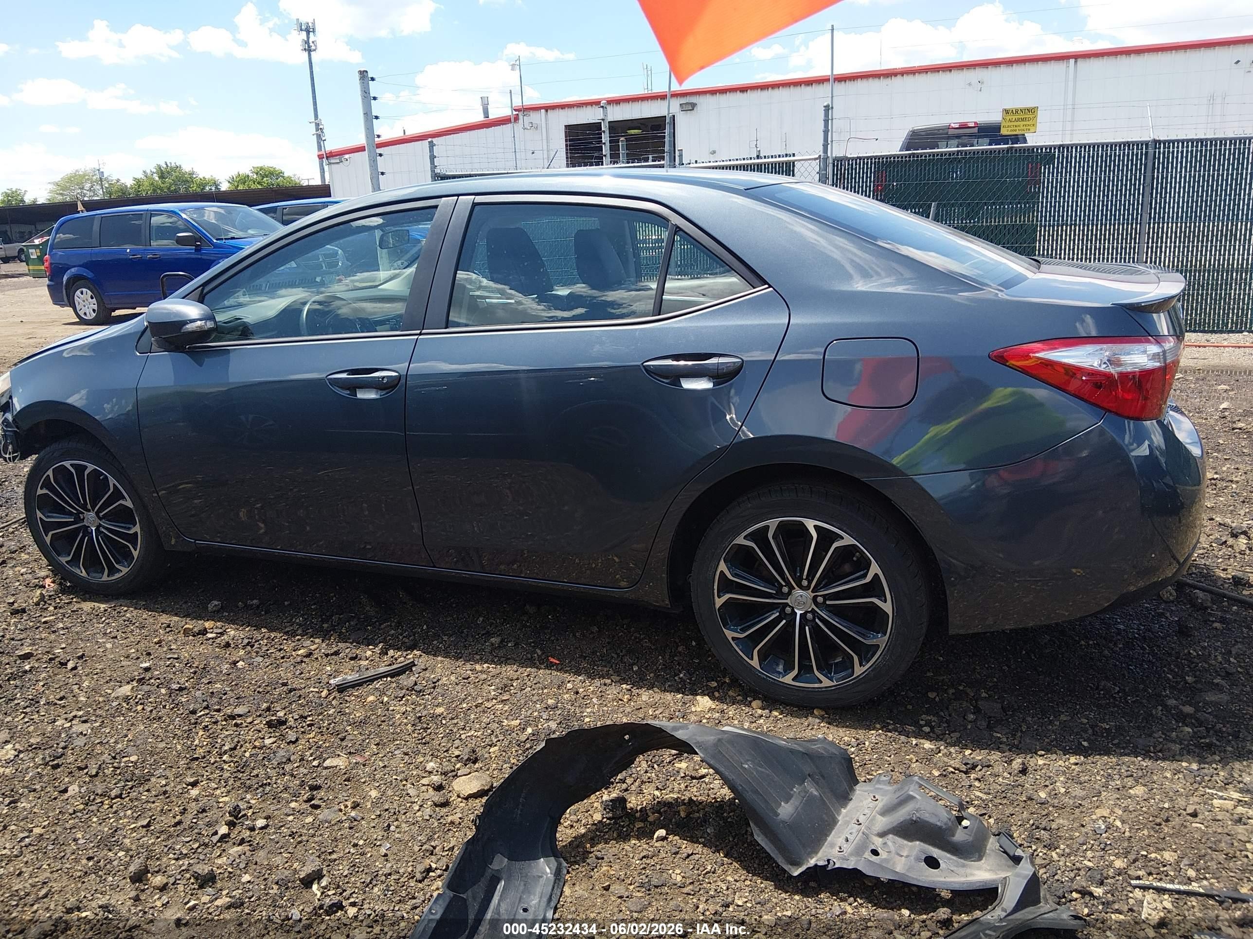 2015 Toyota Corolla S Plus Gray vin: 5YFBURHE3FP254883