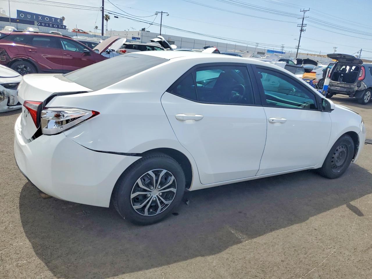 2015 Toyota Corolla L White vin: 5YFBURHE3FP280349