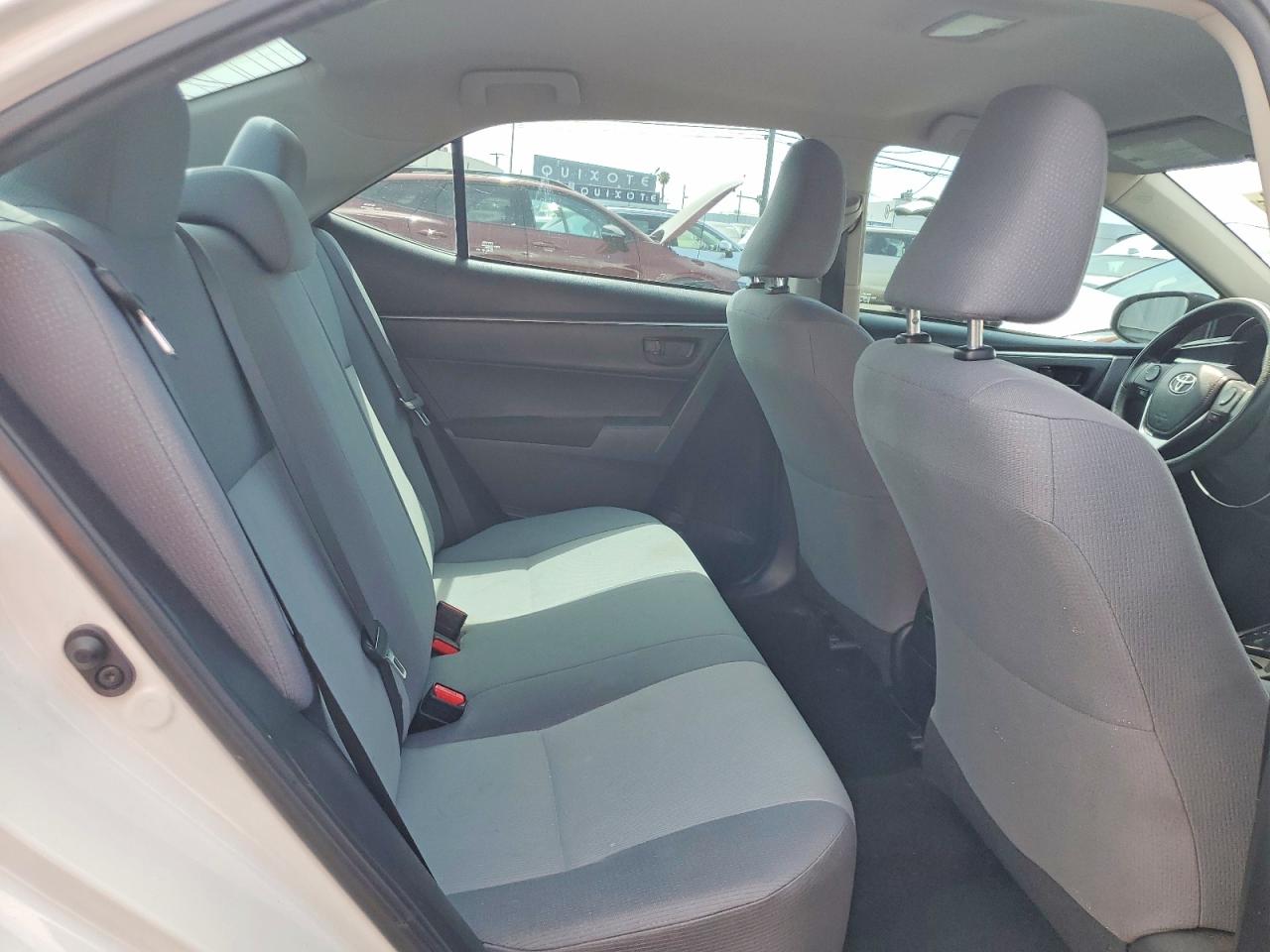 2015 Toyota Corolla L White vin: 5YFBURHE3FP280349