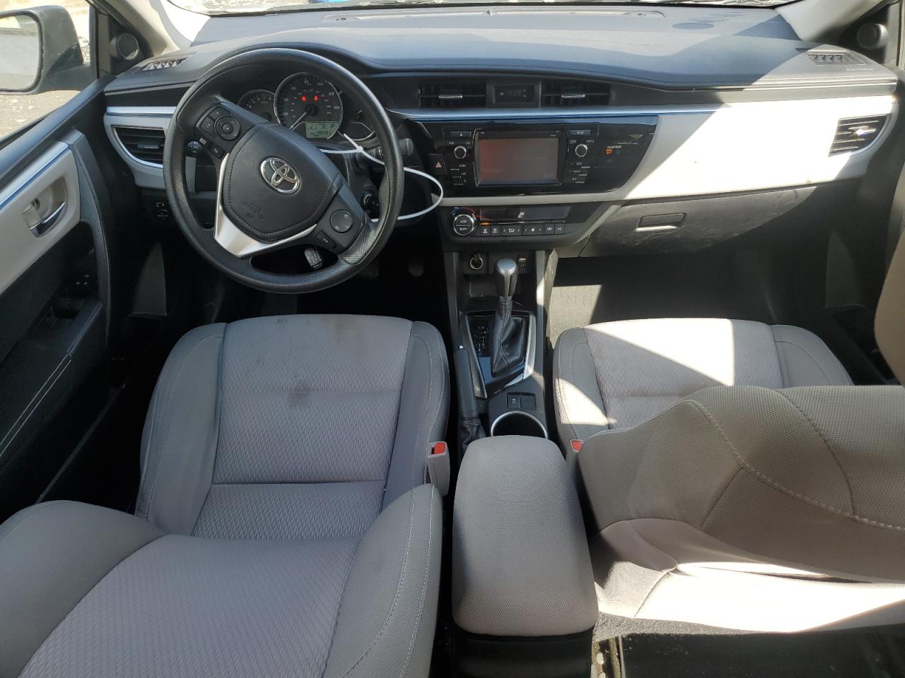 2015 Toyota Corolla Le Silver vin: 5YFBURHE3FP280397