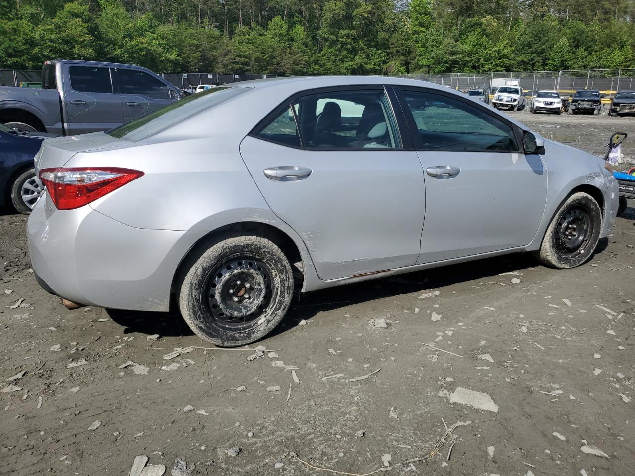 2015 Toyota Corolla Le Silver vin: 5YFBURHE3FP280397