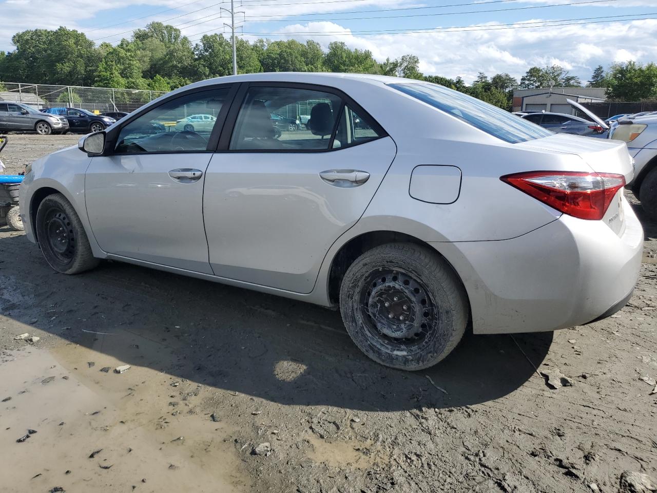 2015 Toyota Corolla Le Silver vin: 5YFBURHE3FP280397