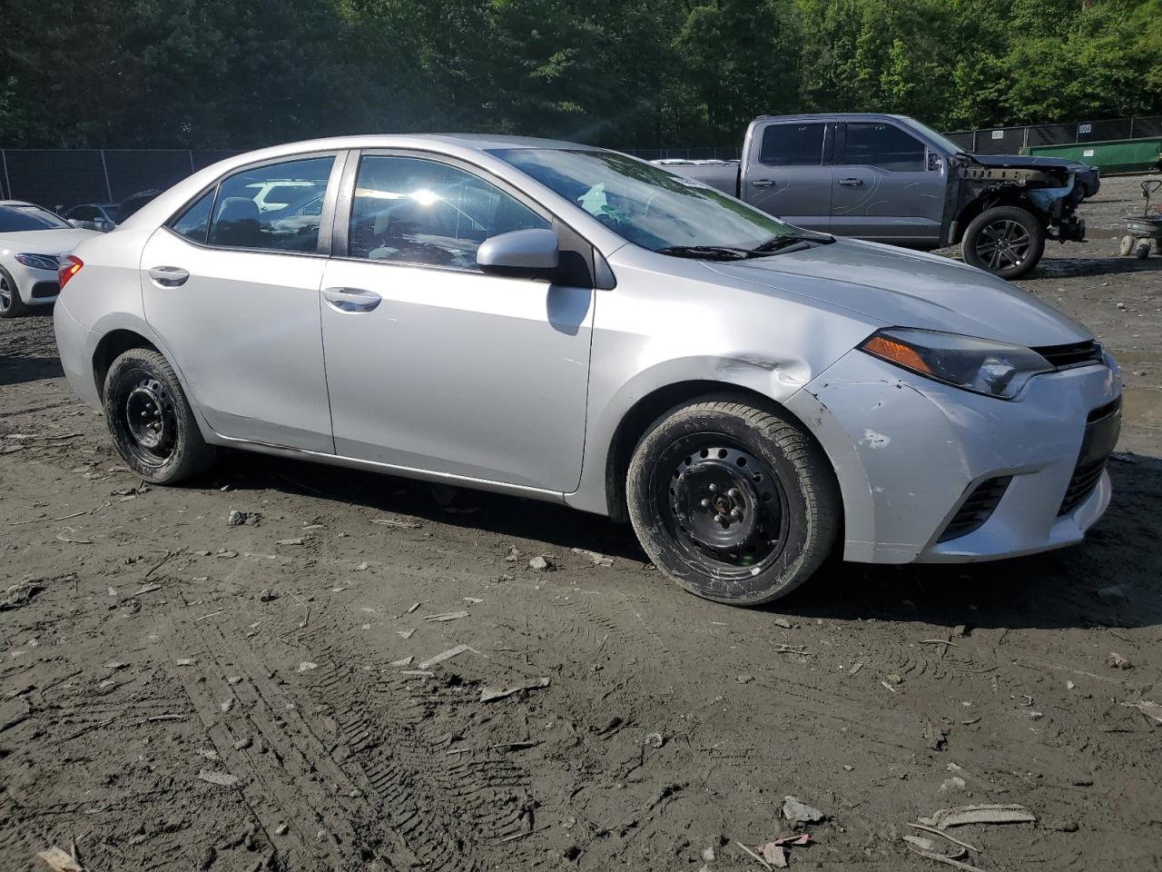 2015 Toyota Corolla Le Silver vin: 5YFBURHE3FP280397