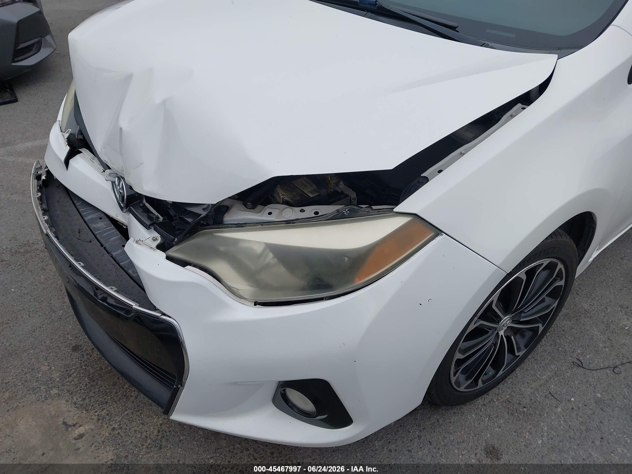 2015 Toyota Corolla S Plus White vin: 5YFBURHE3FP294414
