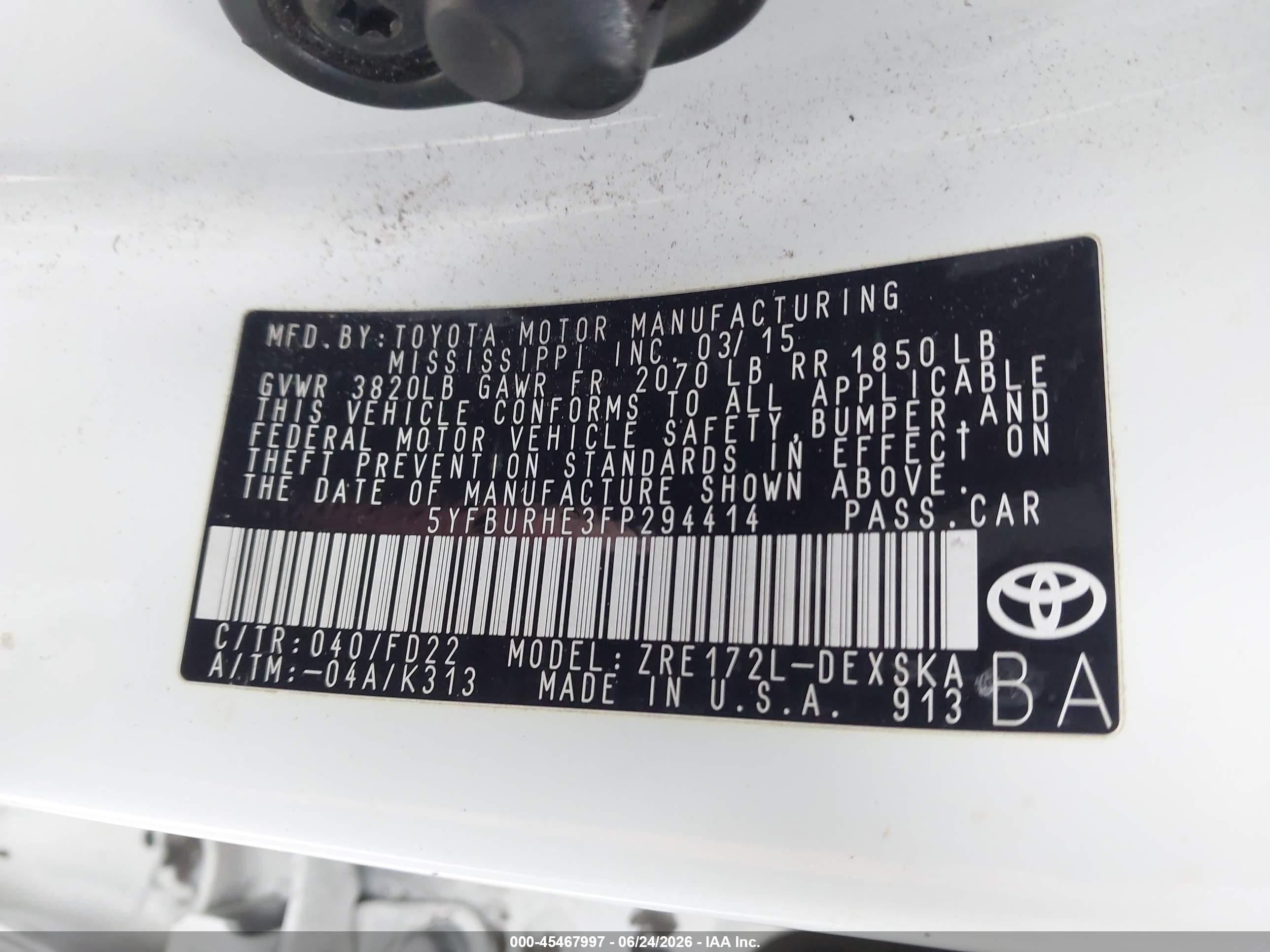 2015 Toyota Corolla S Plus White vin: 5YFBURHE3FP294414