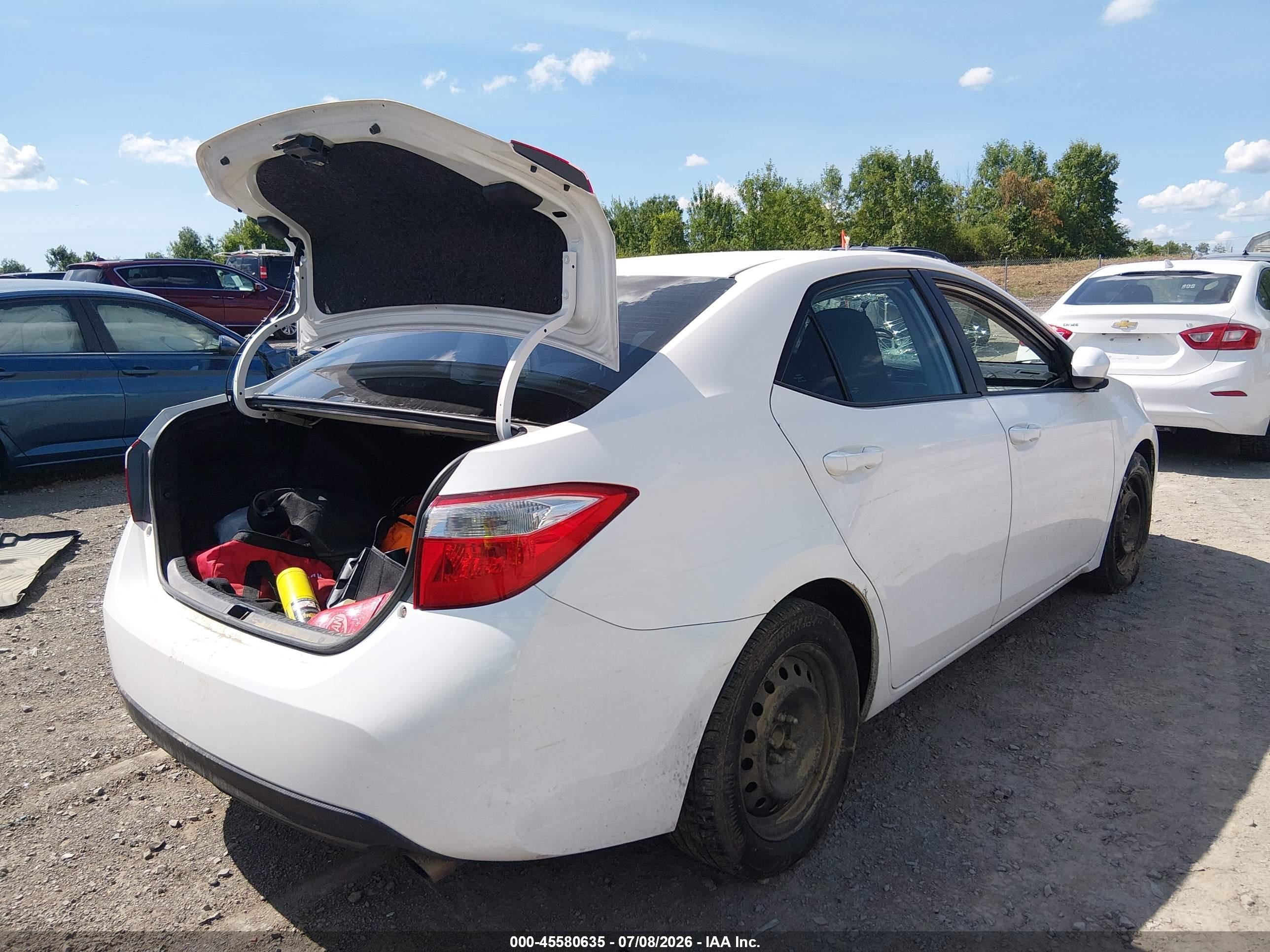 2015 Toyota Corolla Le Белый vin: 5YFBURHE3FP299113