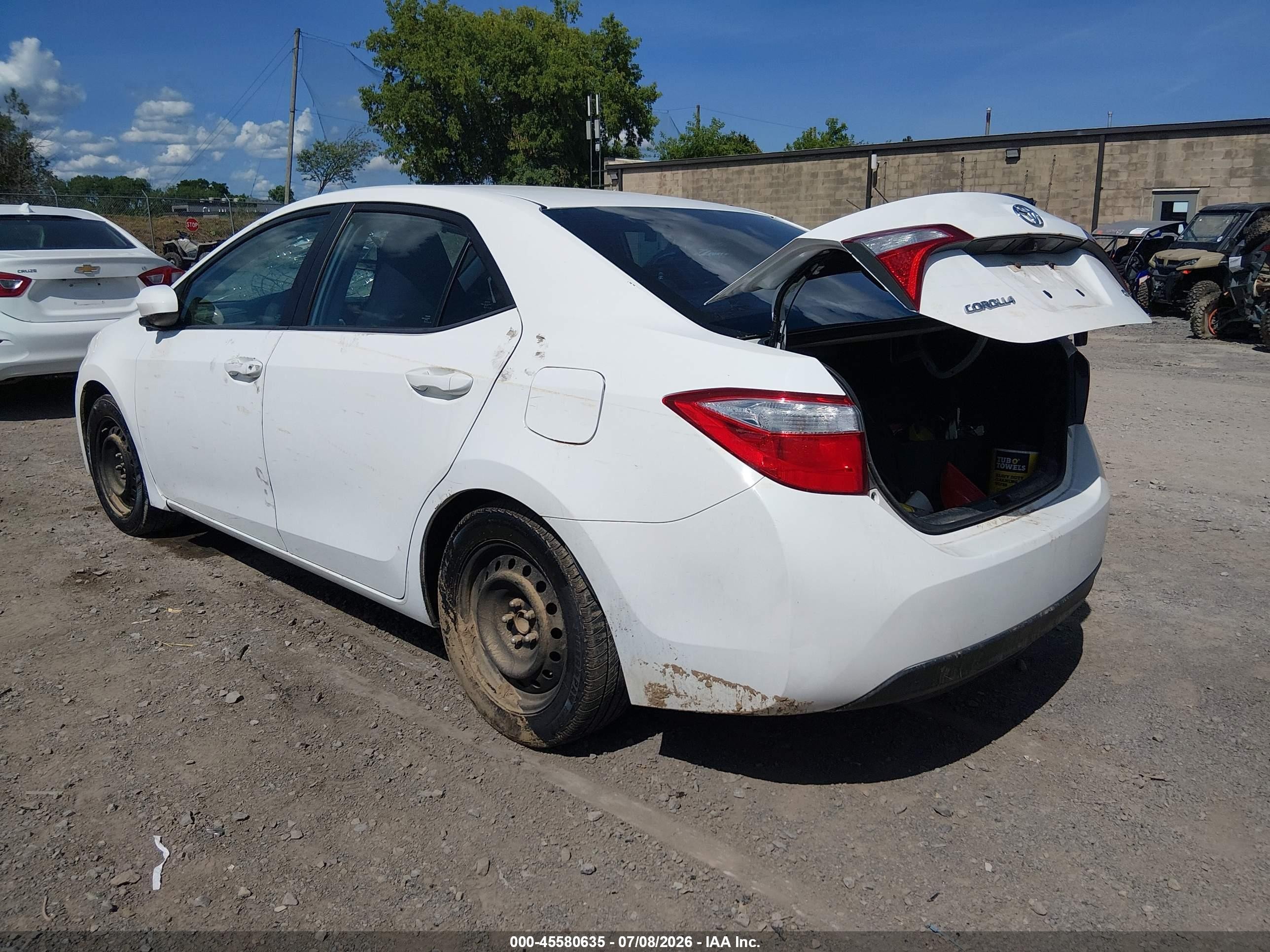2015 Toyota Corolla Le Белый vin: 5YFBURHE3FP299113