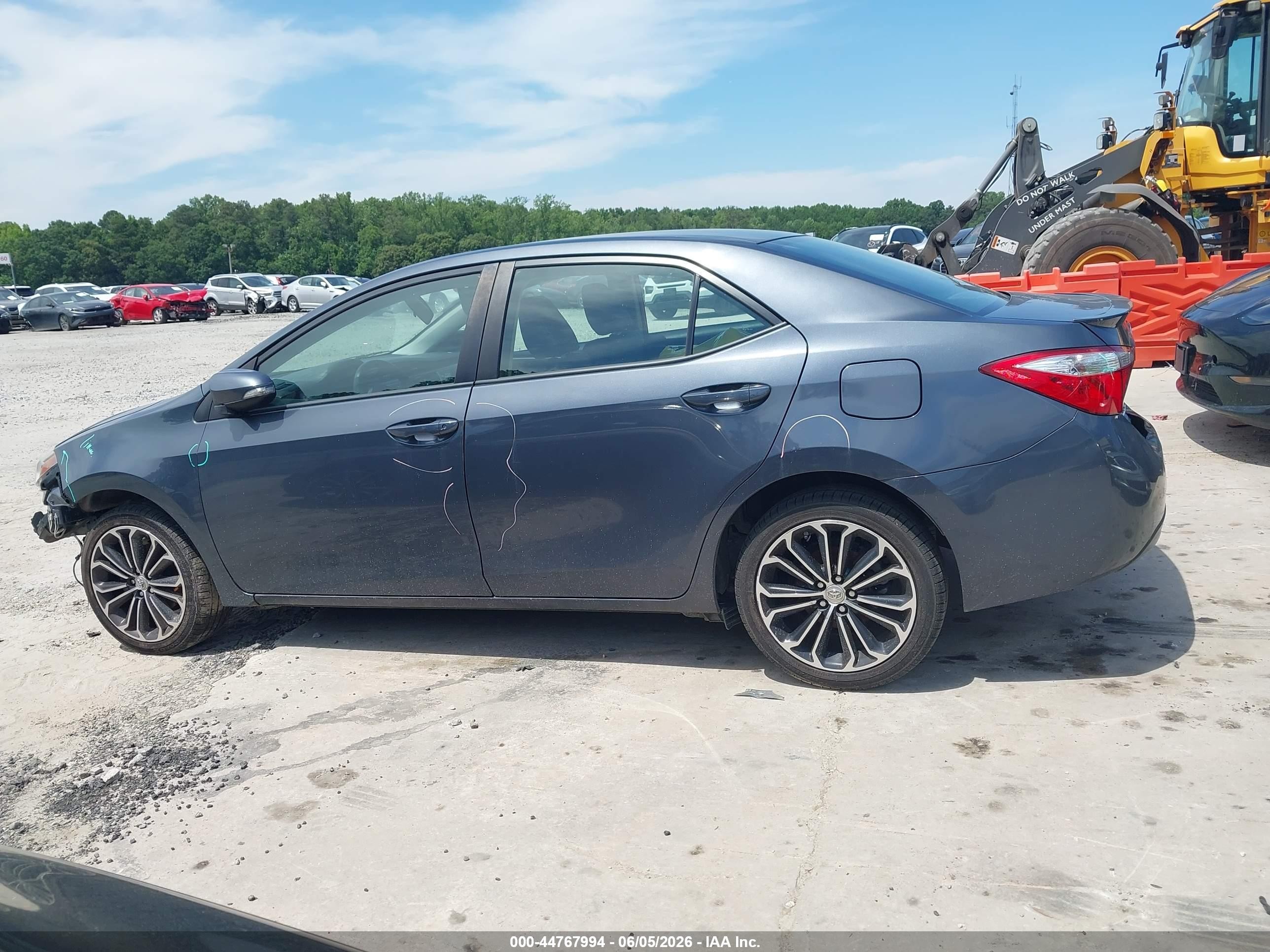 2015 Toyota Corolla S Plus Dark Blue vin: 5YFBURHE3FP305377