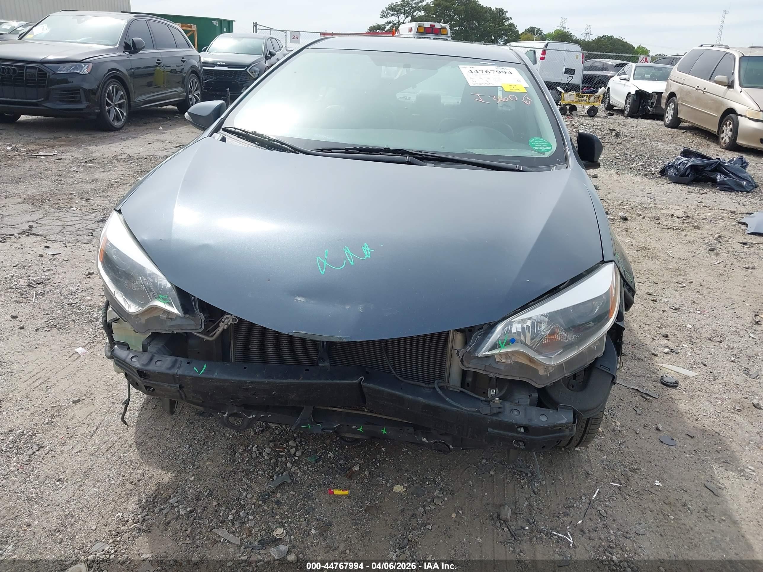 2015 Toyota Corolla S Plus Dark Blue vin: 5YFBURHE3FP305377