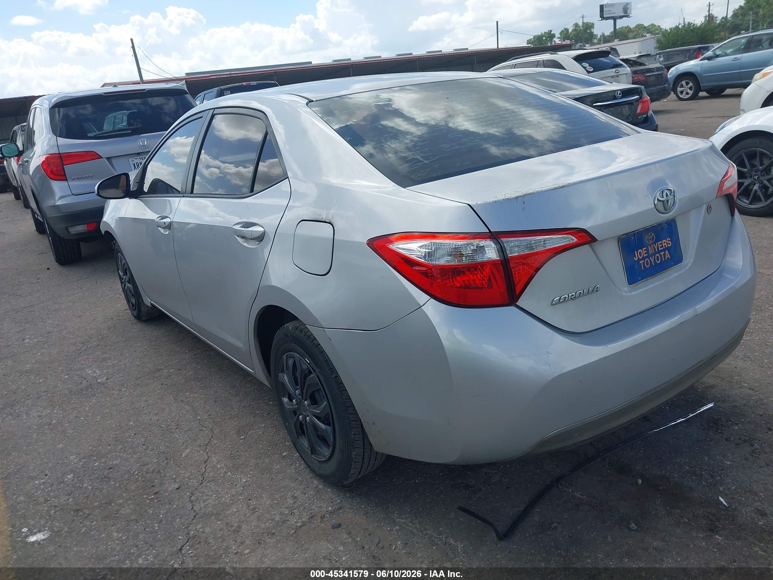2015 Toyota Corolla L Silver vin: 5YFBURHE3FP325614