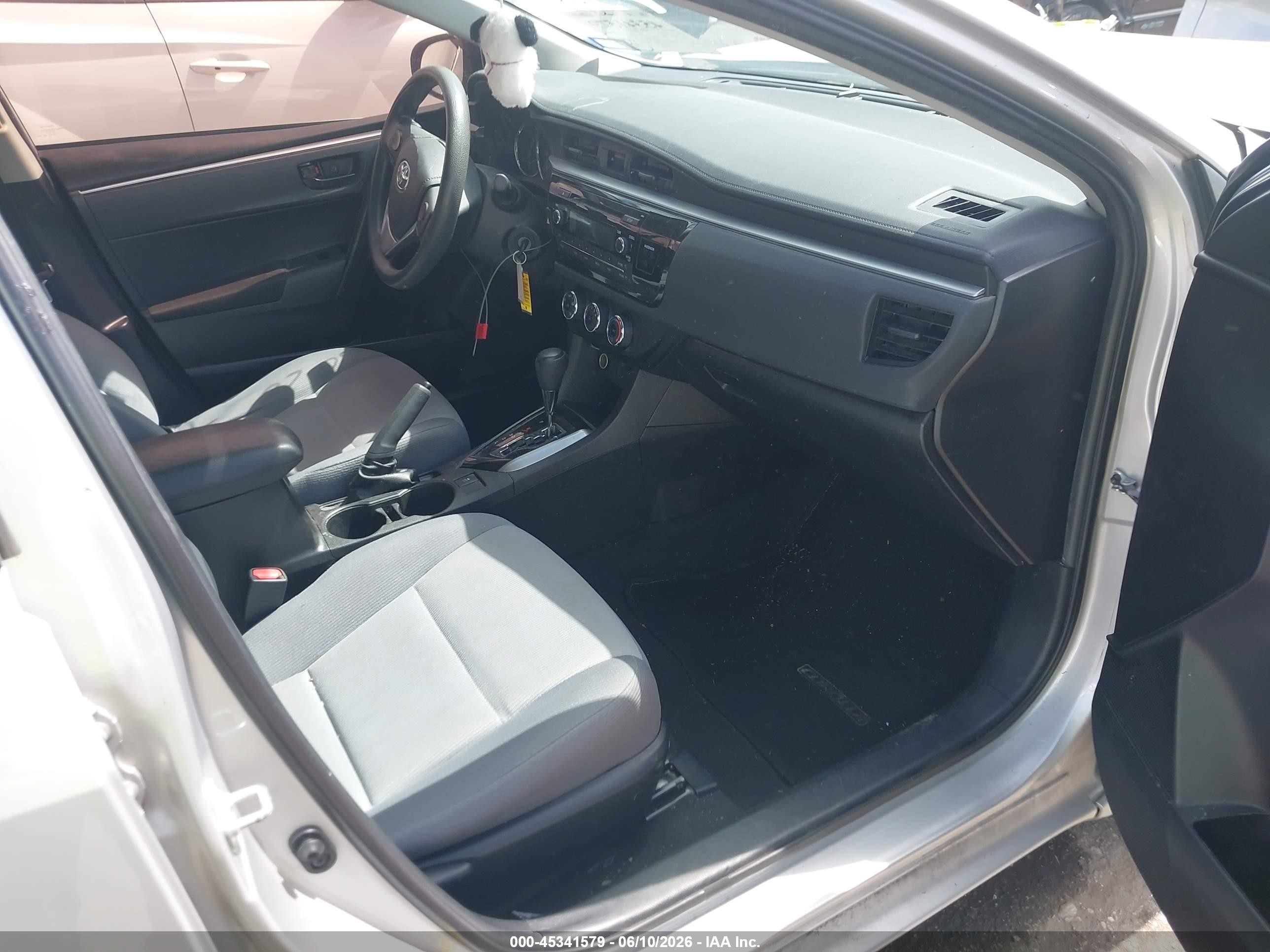 2015 Toyota Corolla L Silver vin: 5YFBURHE3FP325614