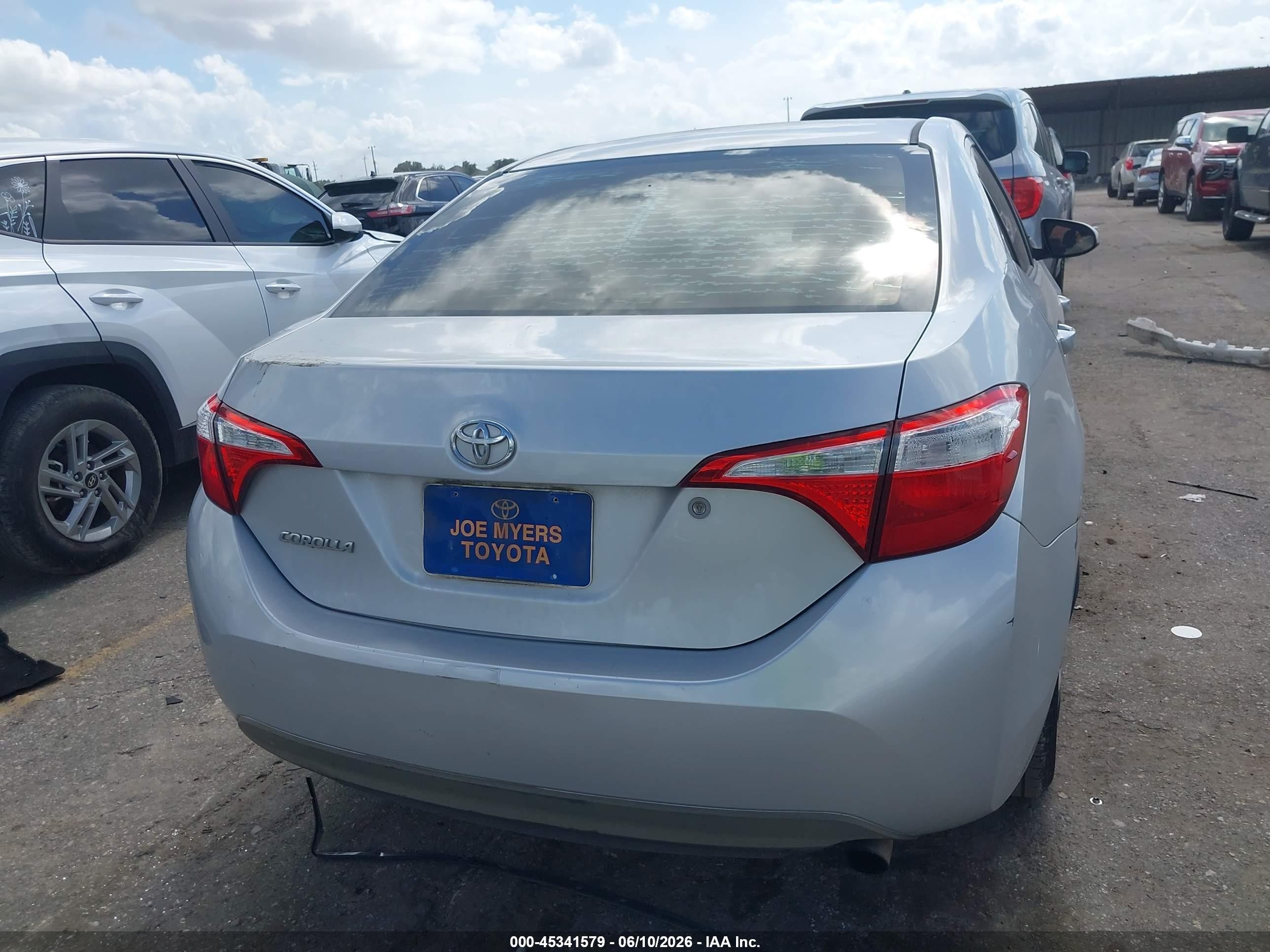 2015 Toyota Corolla L Silver vin: 5YFBURHE3FP325614