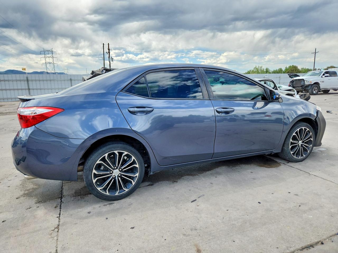 2015 Toyota Corolla S Plus Blue vin: 5YFBURHE3FP355910