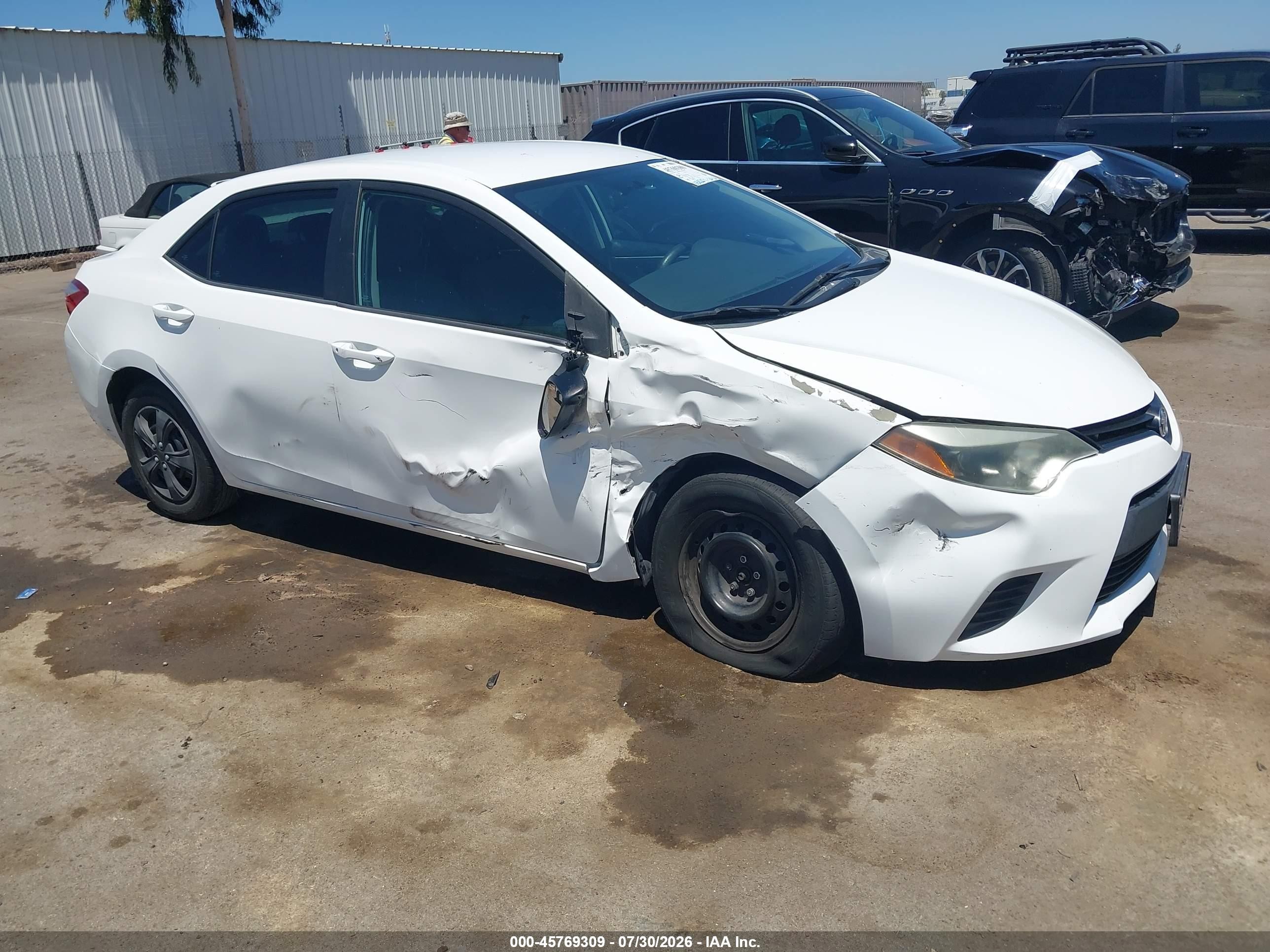 2016 Toyota Corolla L White vin: 5YFBURHE3GP371509
