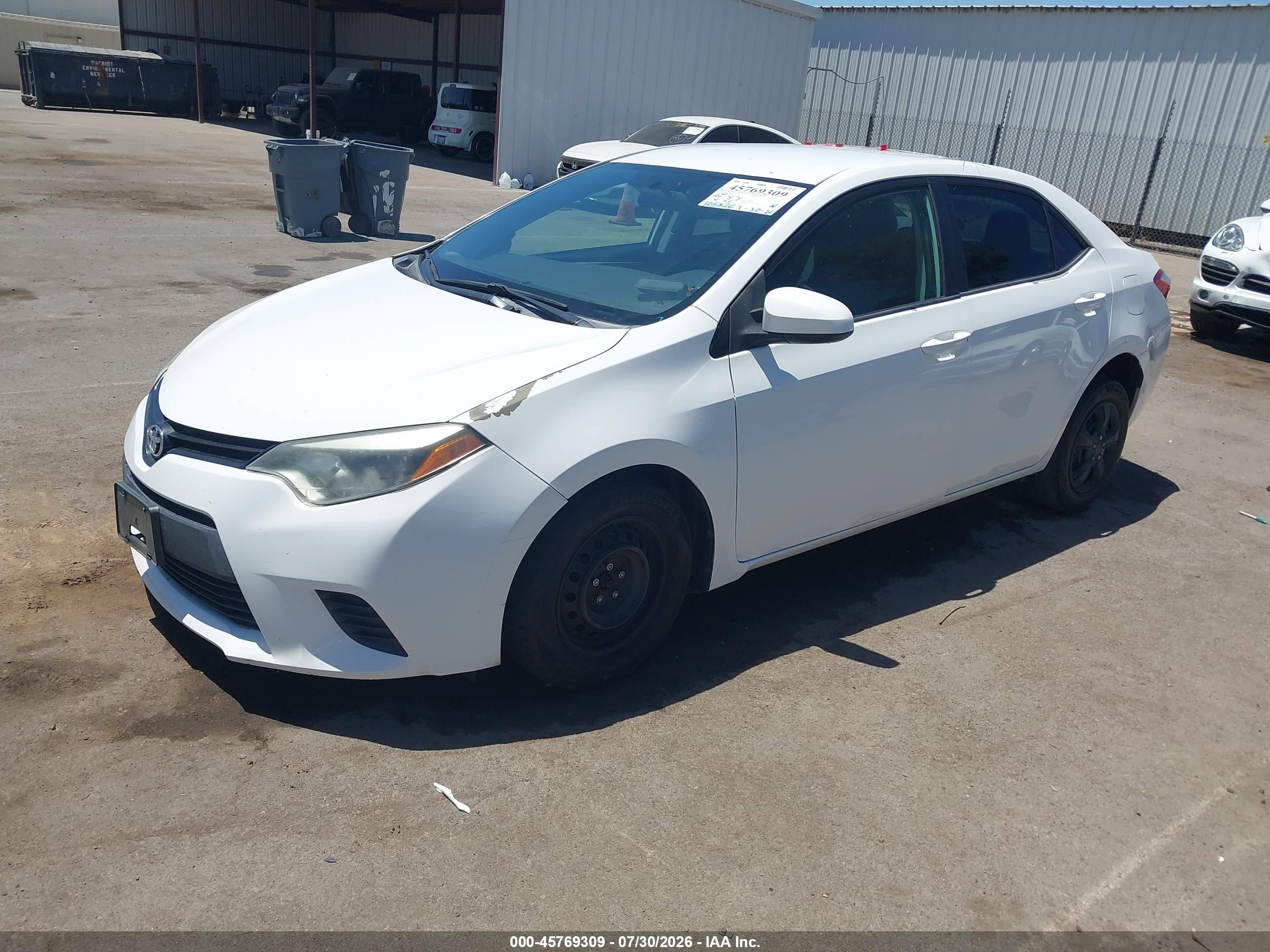 2016 Toyota Corolla L White vin: 5YFBURHE3GP371509