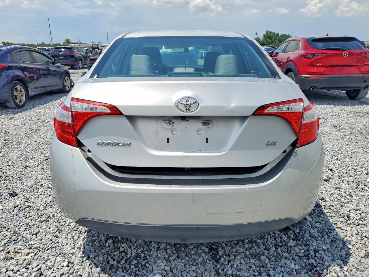 2016 Toyota Corolla Le Серебряный vin: 5YFBURHE3GP382137