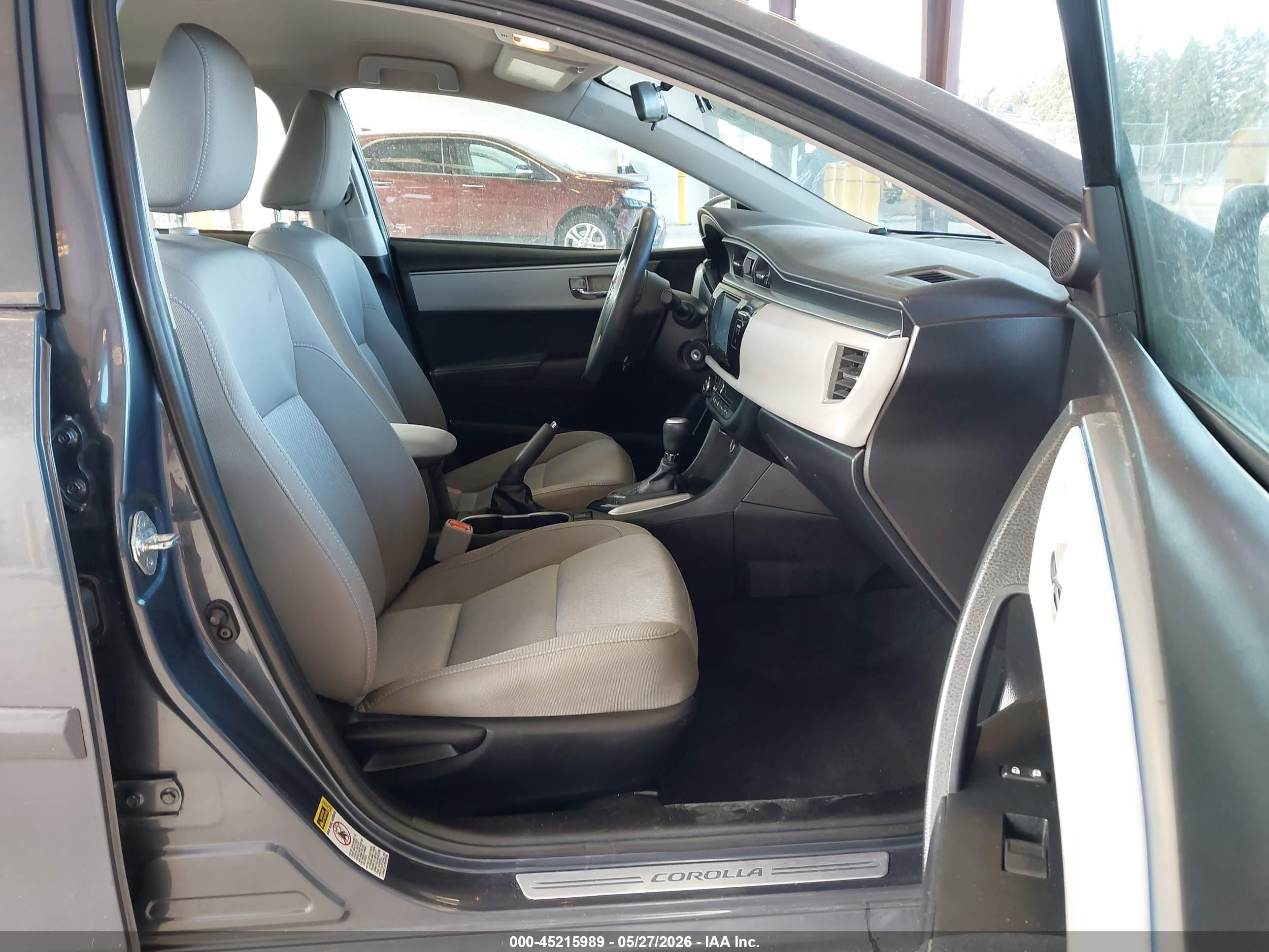 2016 Toyota Corolla Le Серый vin: 5YFBURHE3GP383143