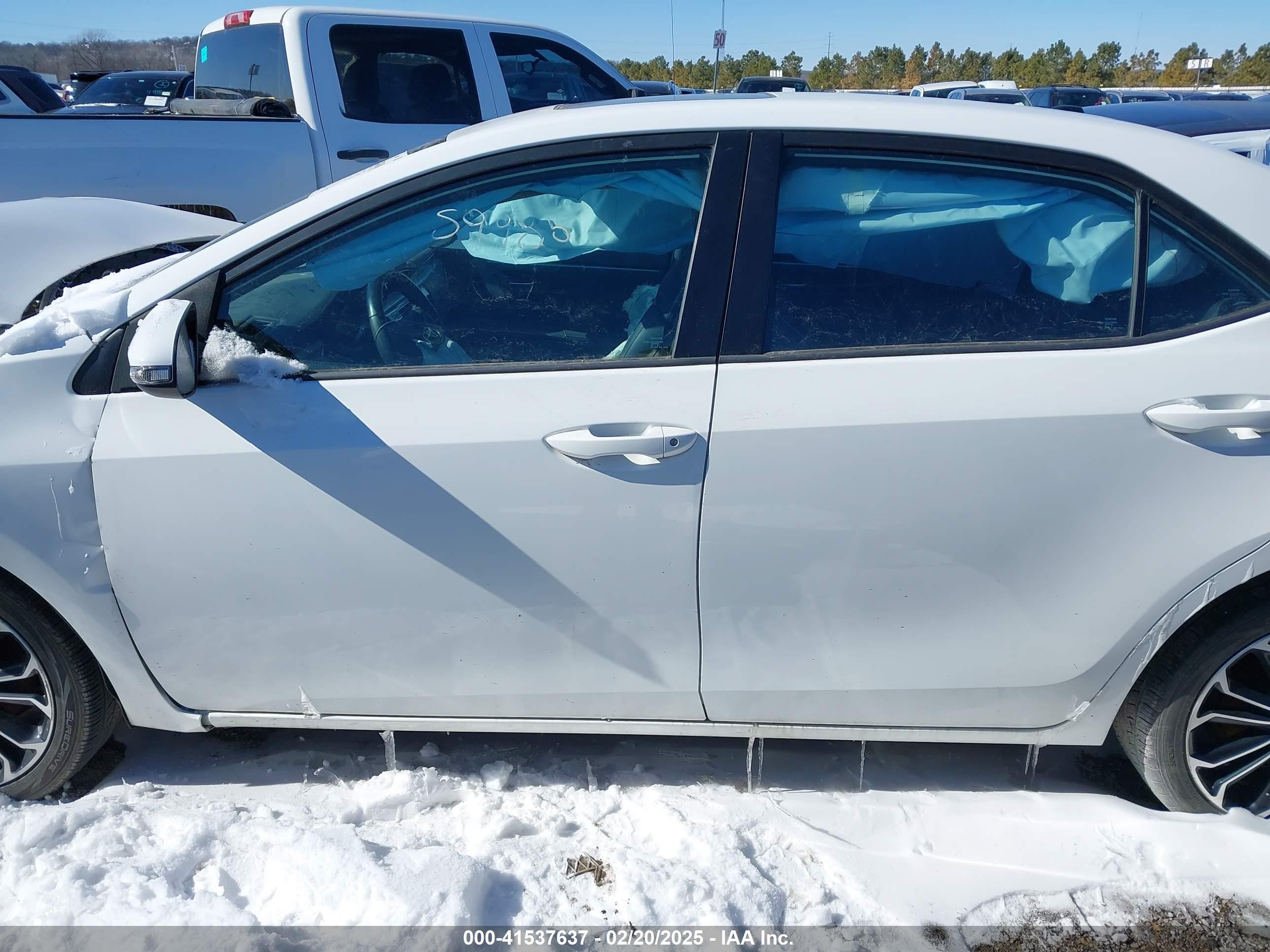 2016 Toyota Corolla S Plus White vin: 5YFBURHE3GP460075