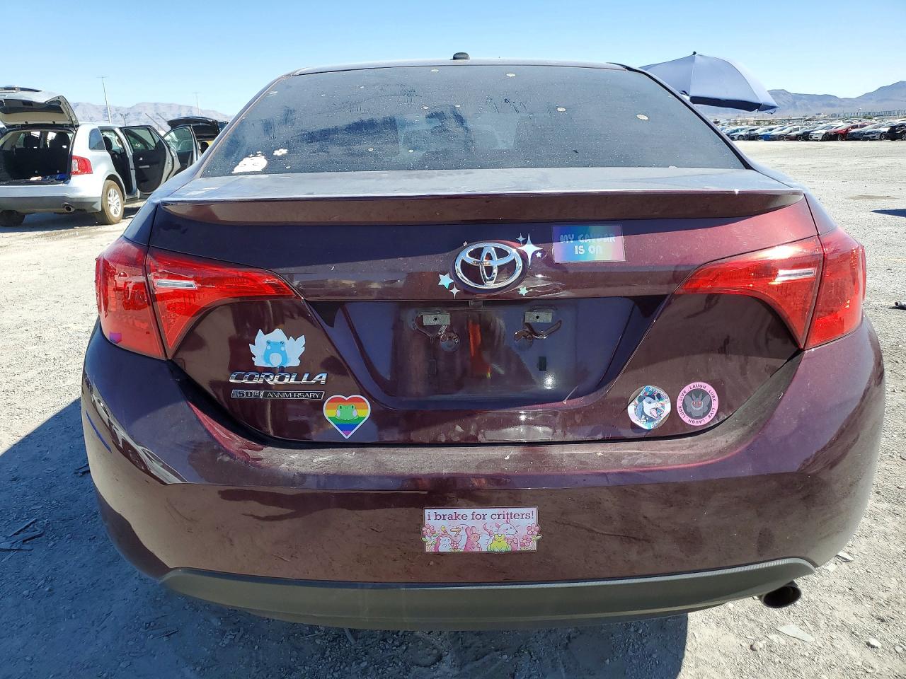 2017 Toyota Corolla Maroon vin: 5YFBURHE3HP633708