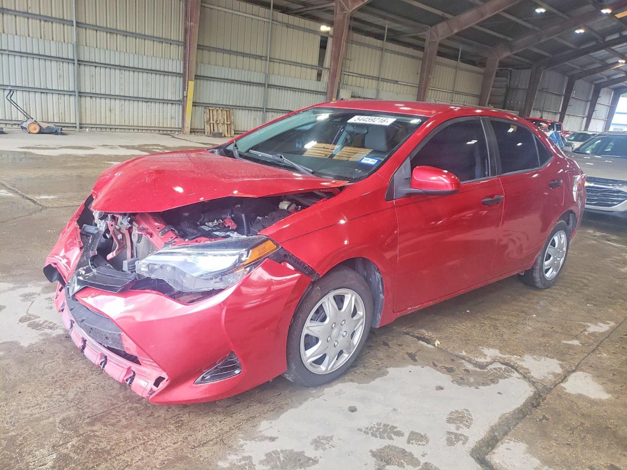 2018 Toyota Corolla Le Red vin: 5YFBURHE3JP759511