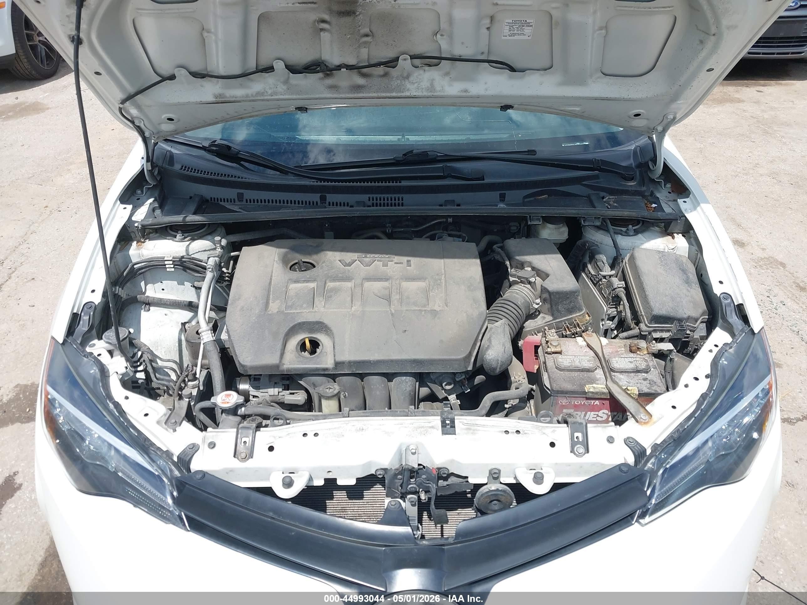 2019 Toyota Corolla Le White vin: 5YFBURHE3KP858069
