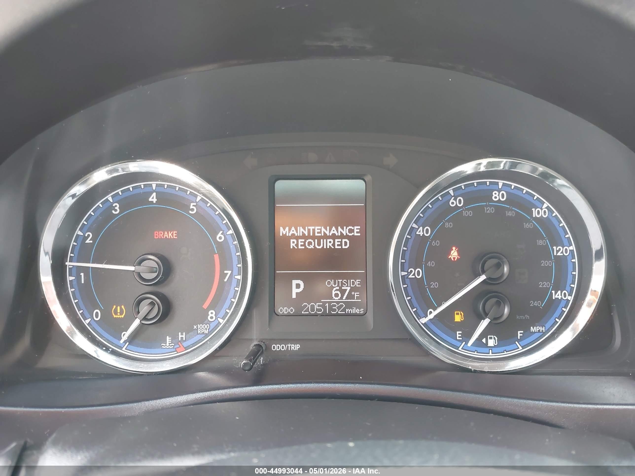 2019 Toyota Corolla Le White vin: 5YFBURHE3KP858069