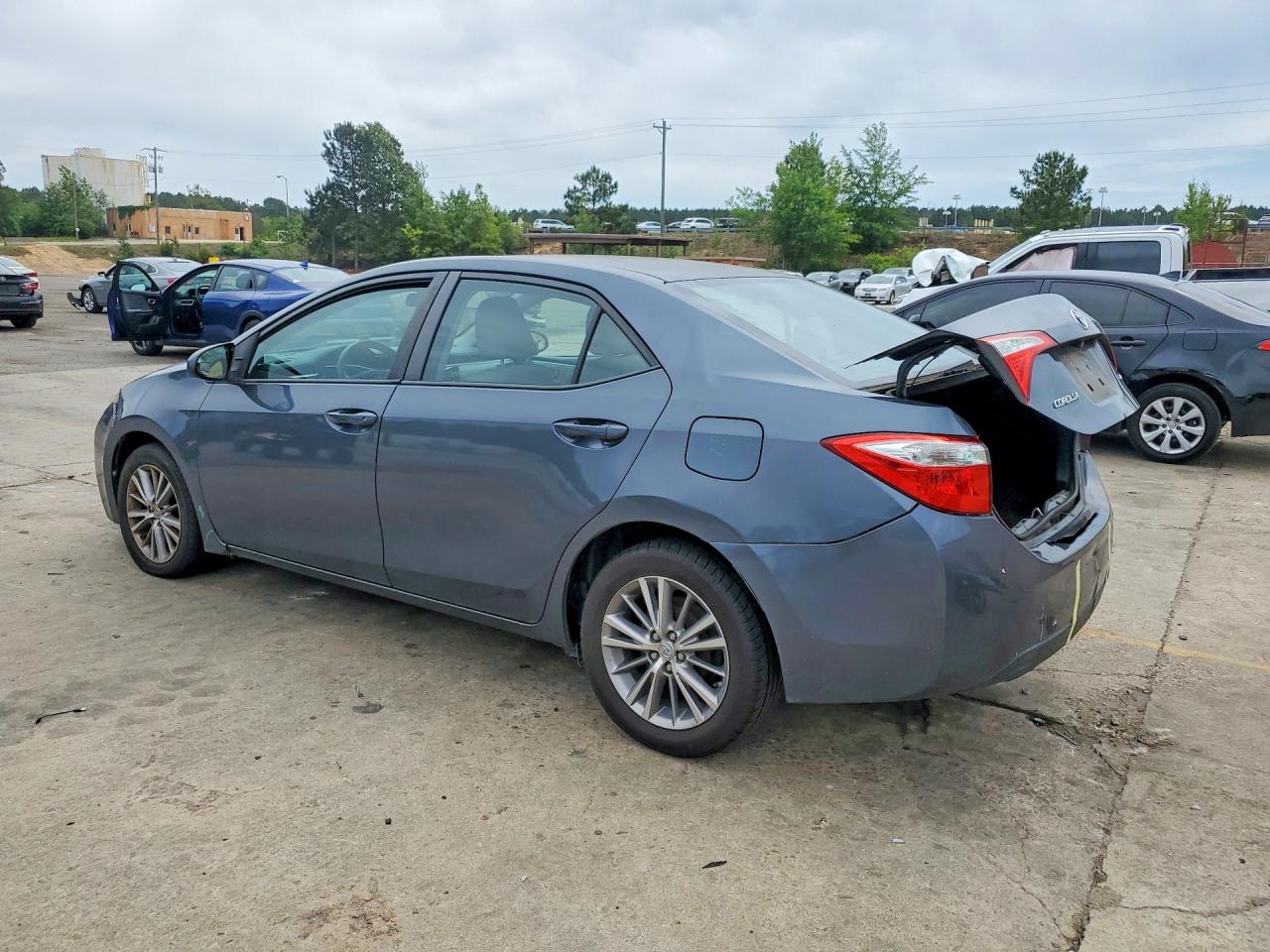2014 Toyota Corolla Le Plus Silver vin: 5YFBURHE4EP001652