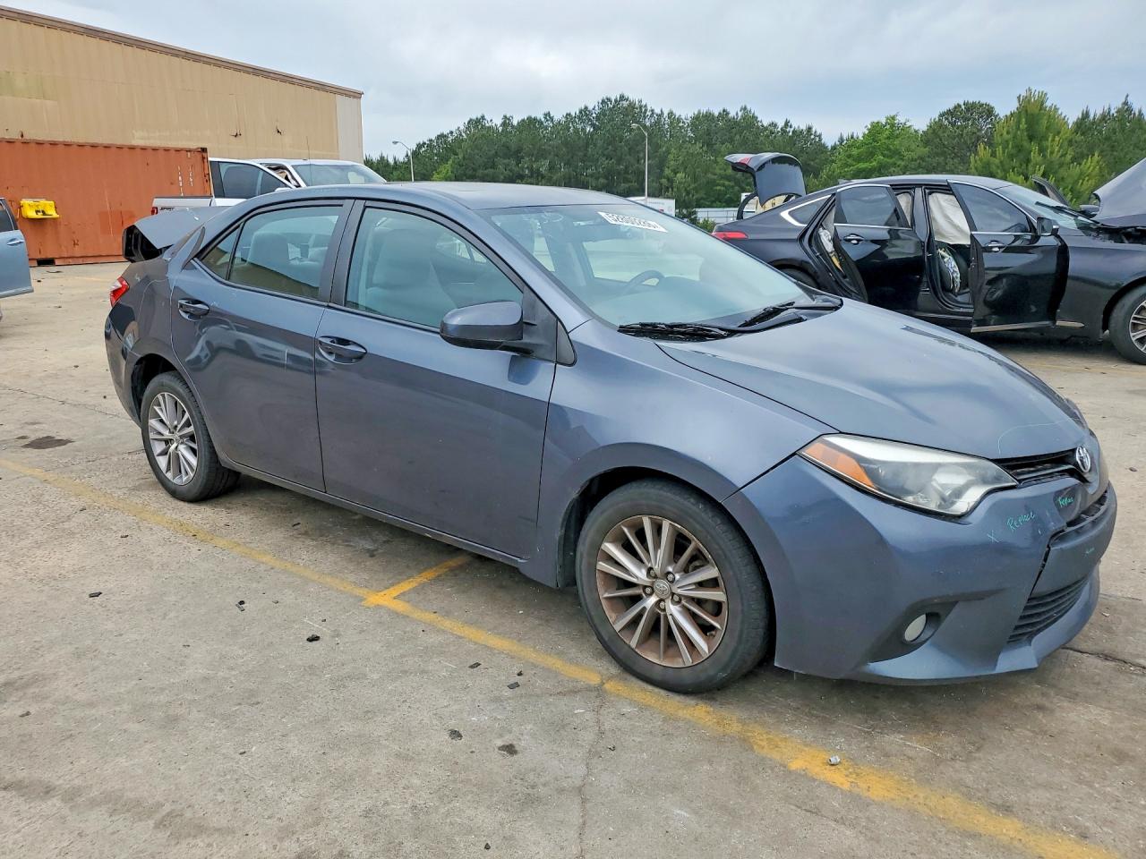 2014 Toyota Corolla Le Plus Silver vin: 5YFBURHE4EP001652