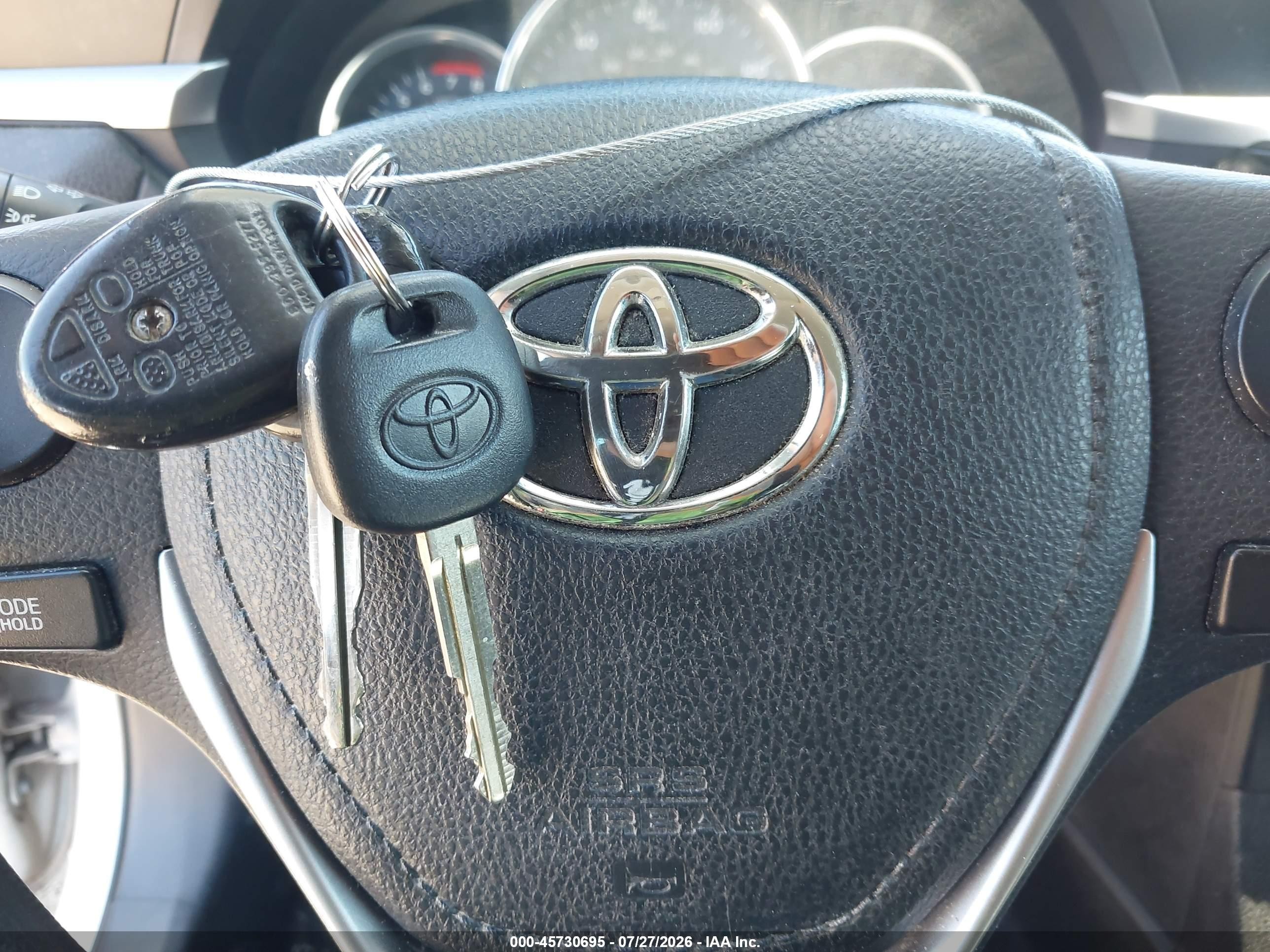 2014 Toyota Corolla L White vin: 5YFBURHE4EP002137