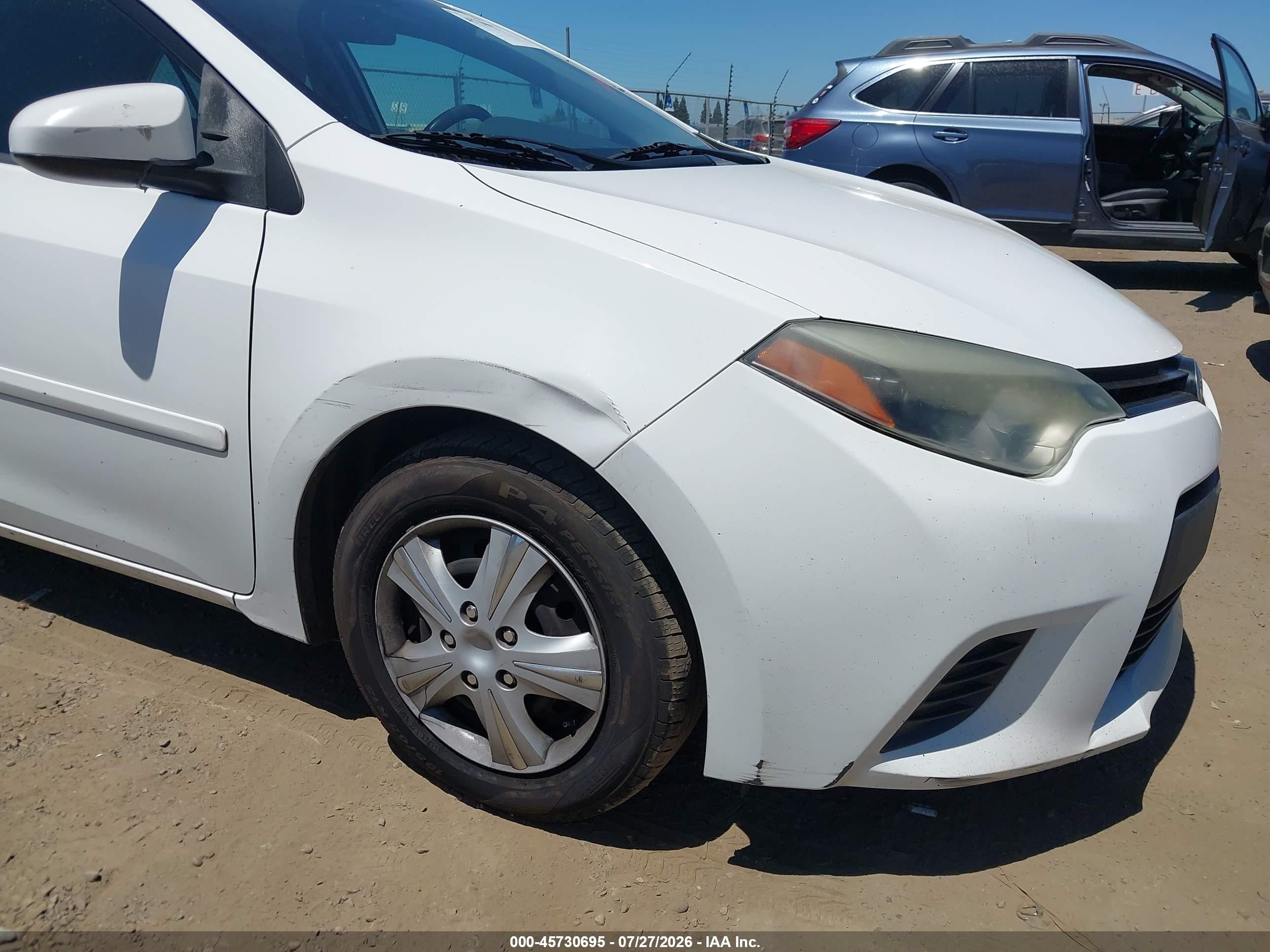 2014 Toyota Corolla L White vin: 5YFBURHE4EP002137