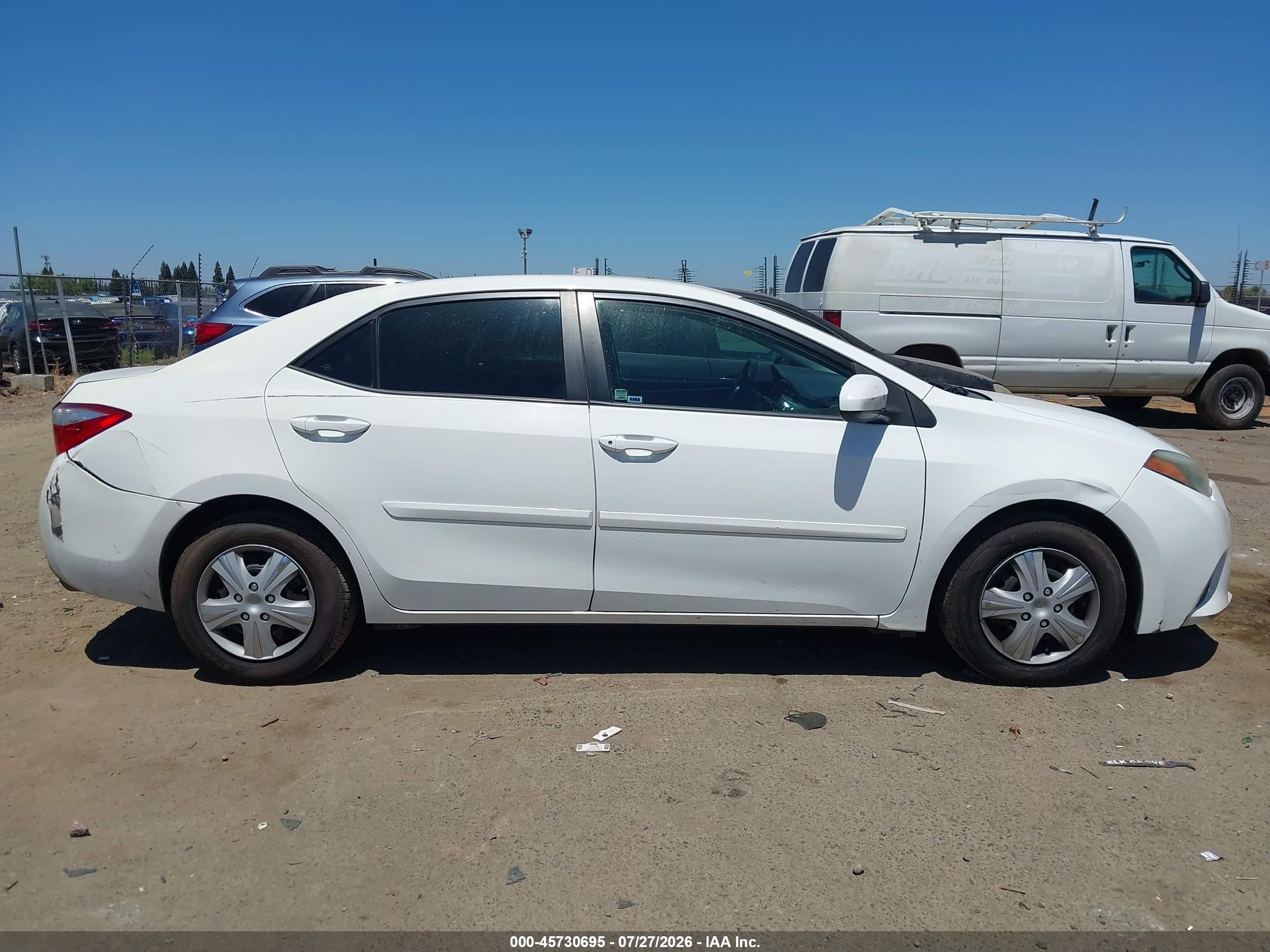 2014 Toyota Corolla L White vin: 5YFBURHE4EP002137