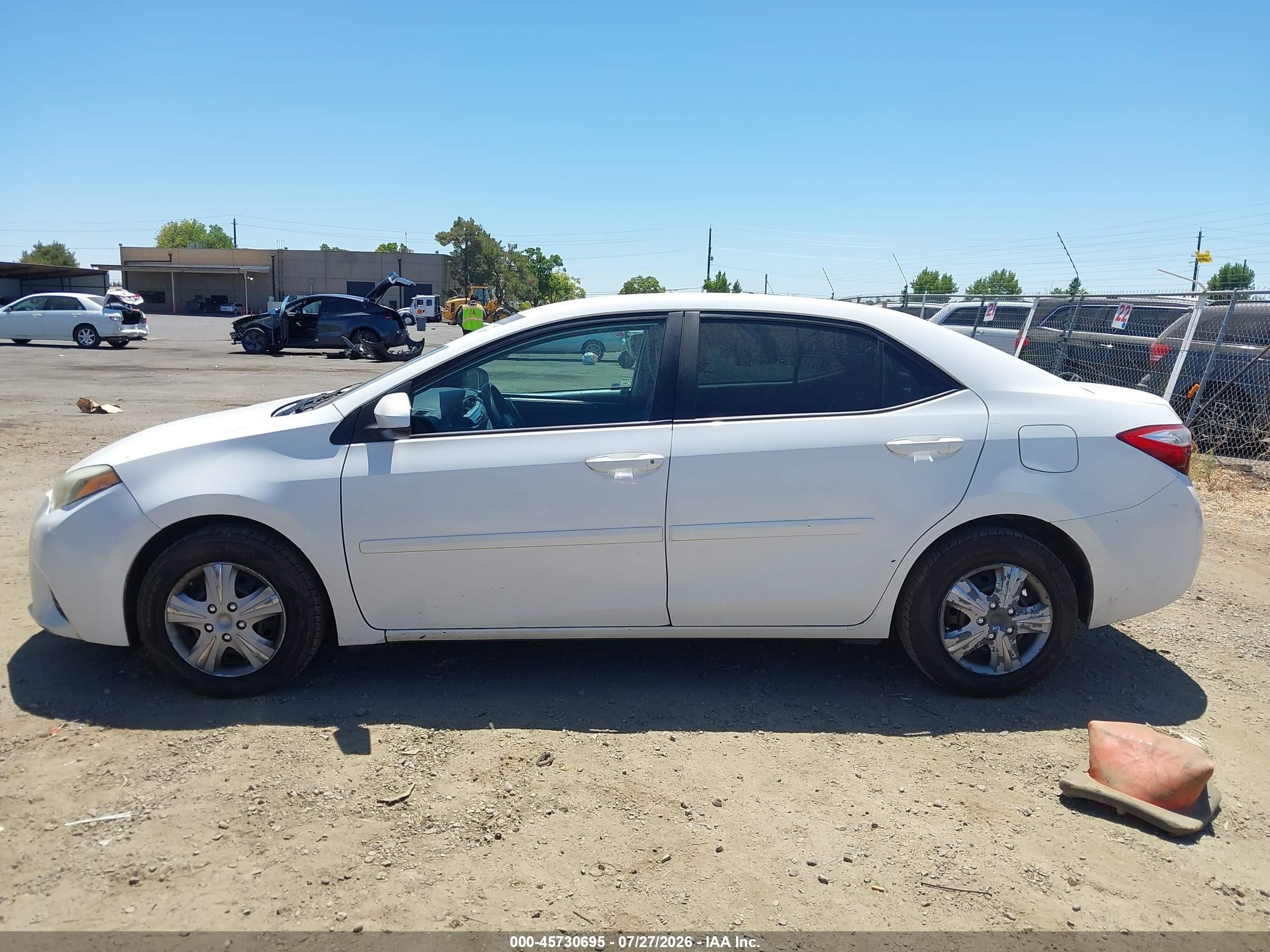 2014 Toyota Corolla L White vin: 5YFBURHE4EP002137