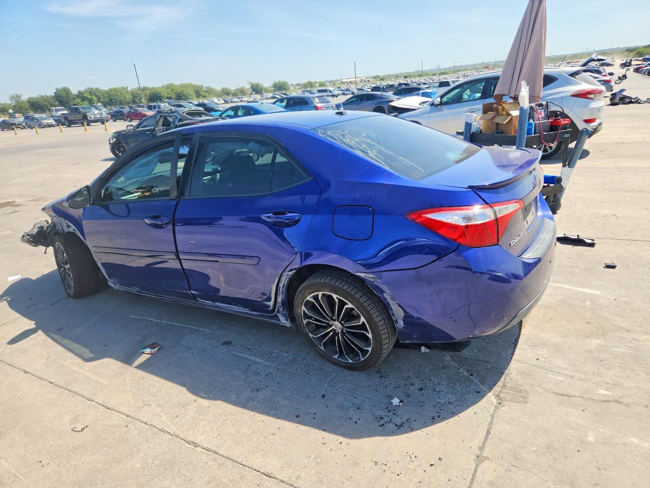 2014 Toyota Corolla S Plus Blue vin: 5YFBURHE4EP009444