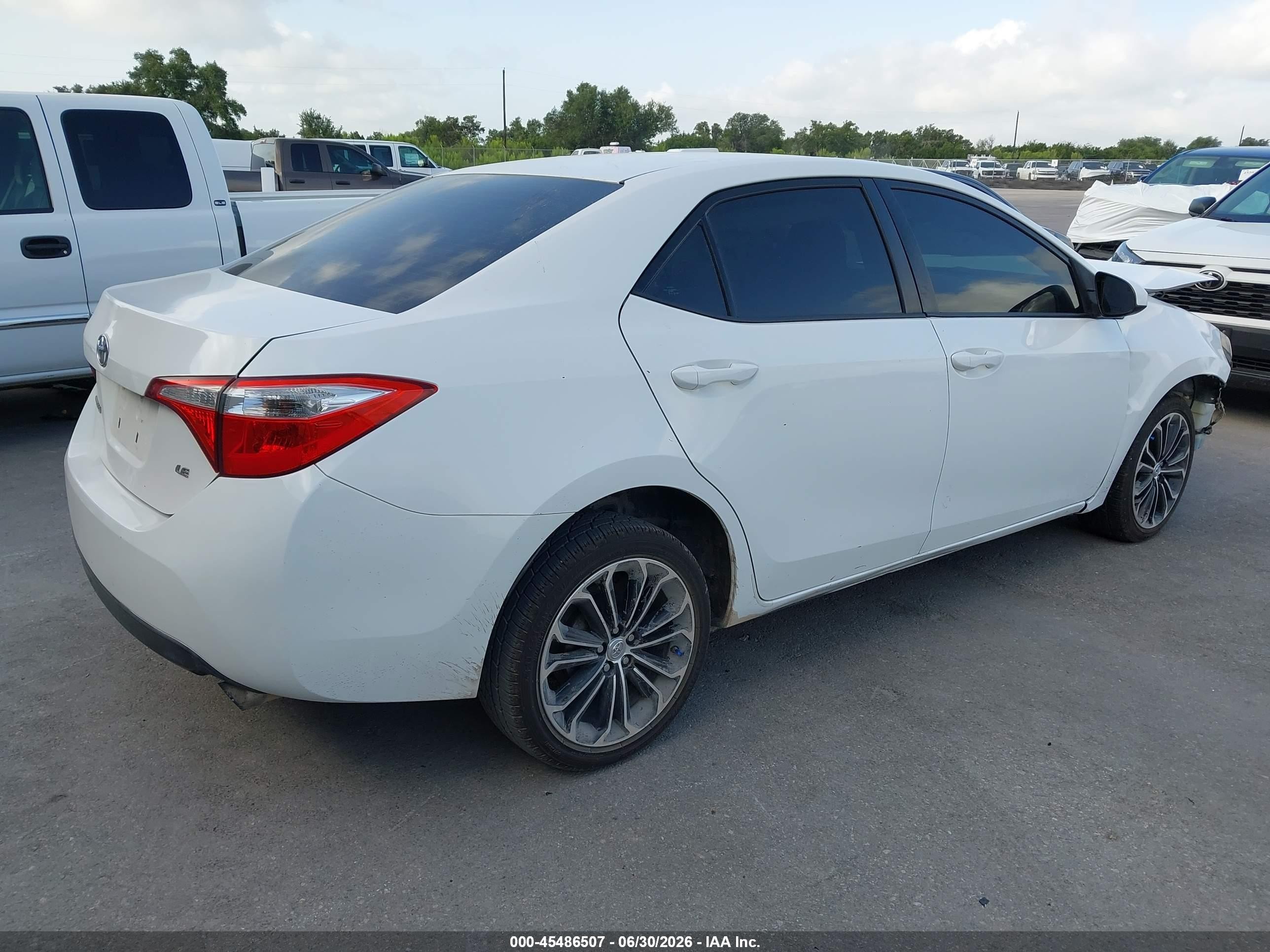 2014 Toyota Corolla Le White vin: 5YFBURHE4EP020167