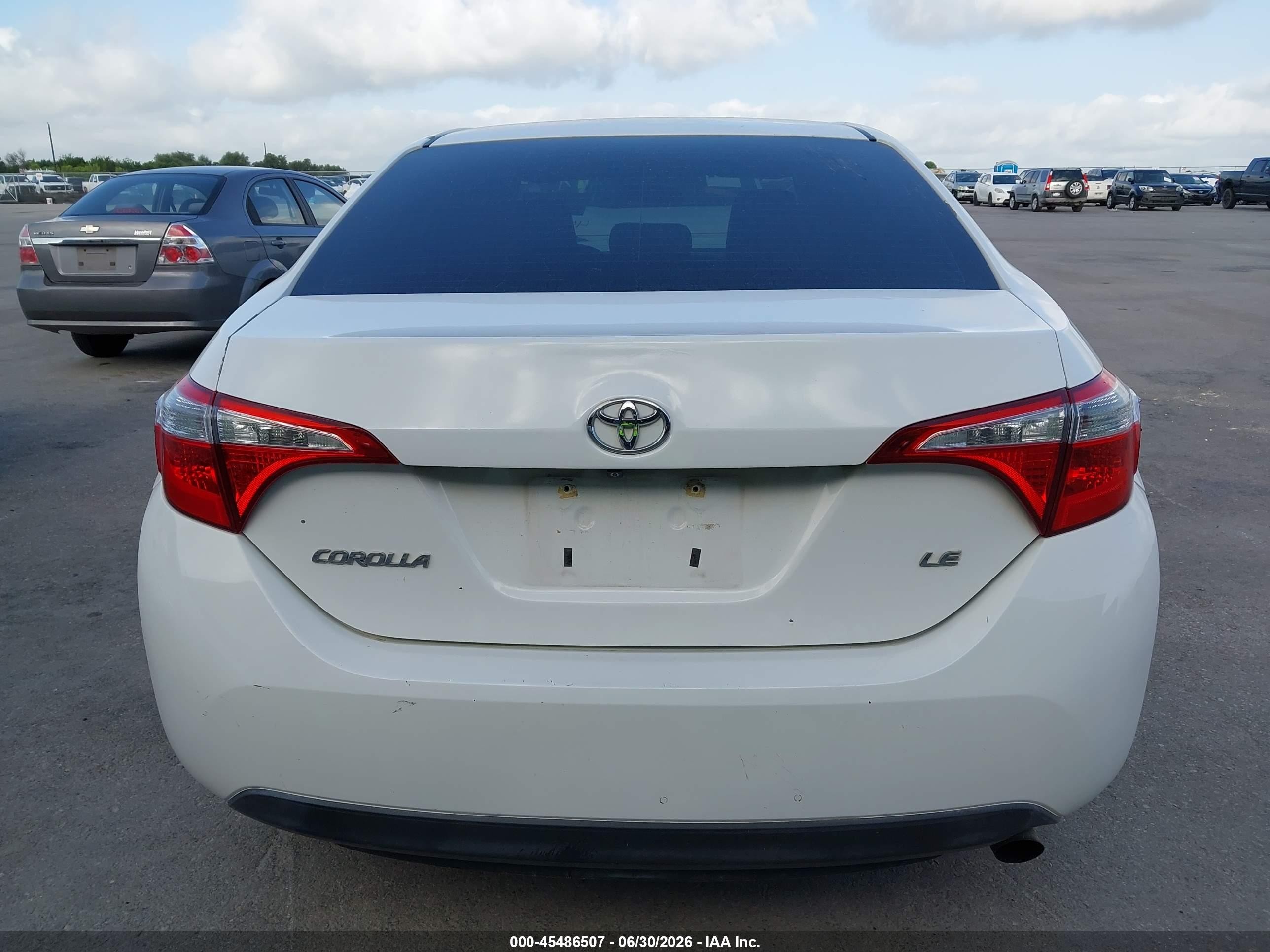 2014 Toyota Corolla Le White vin: 5YFBURHE4EP020167