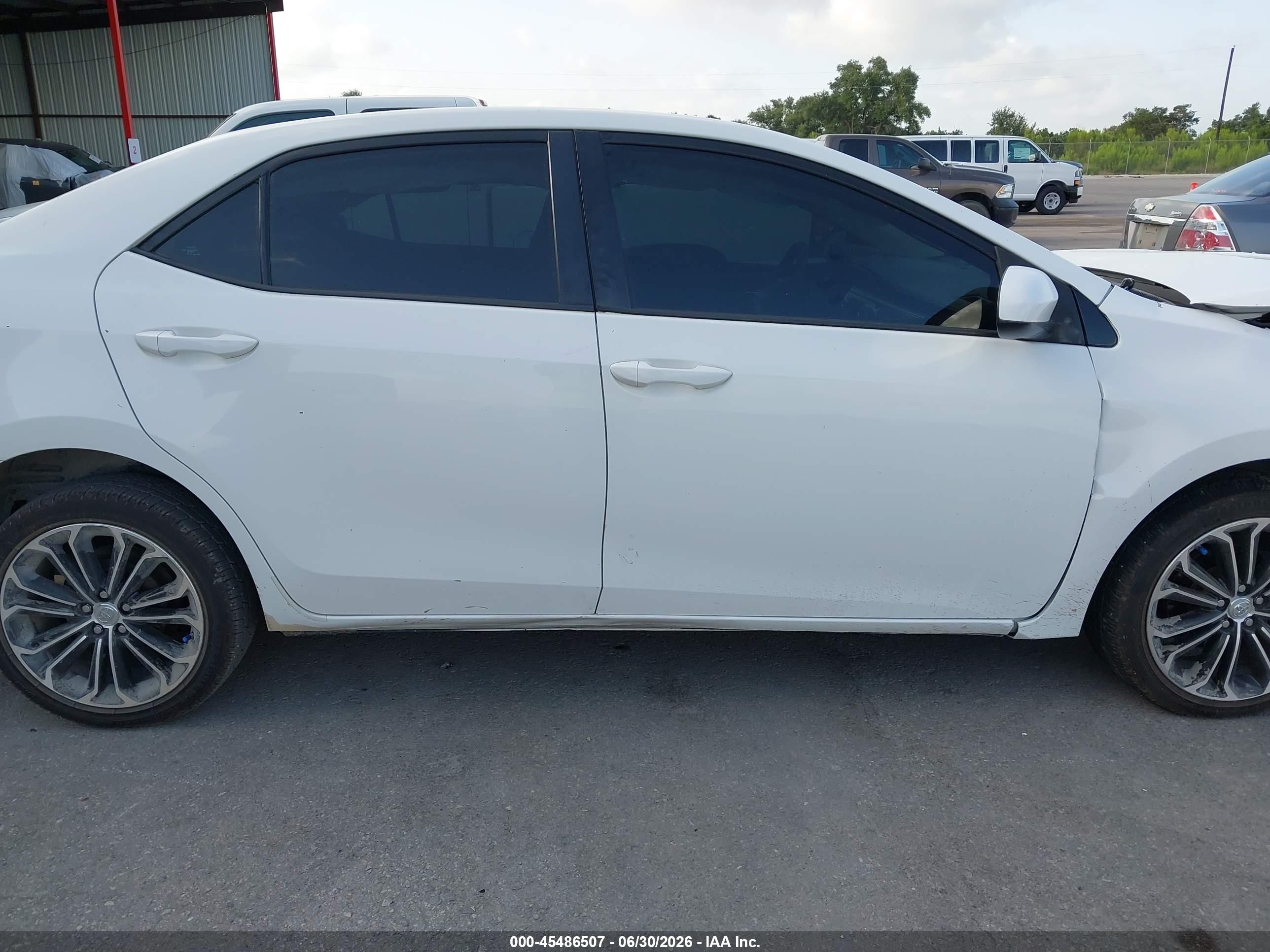 2014 Toyota Corolla Le White vin: 5YFBURHE4EP020167