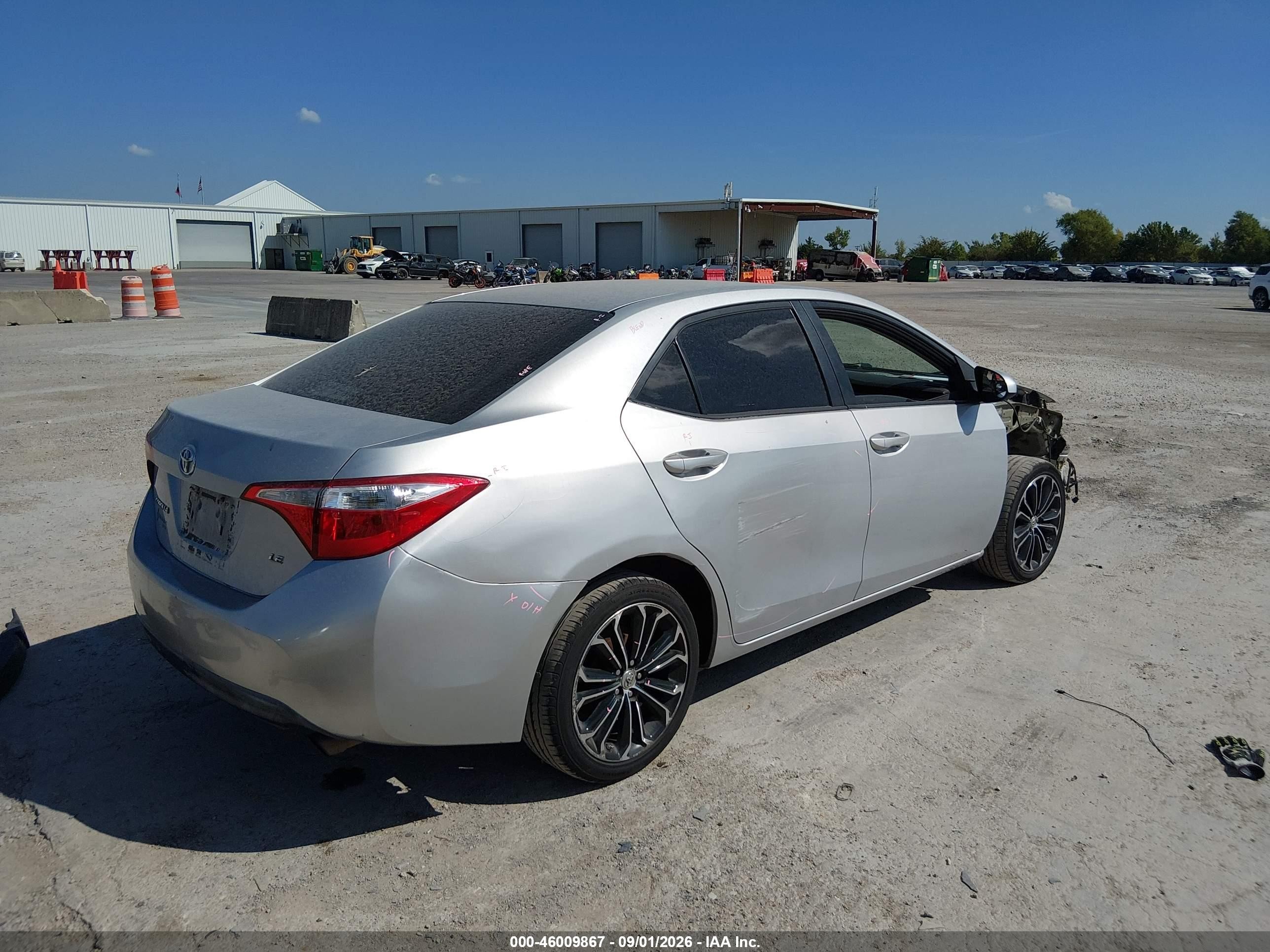 2014 Toyota Corolla Le Silver vin: 5YFBURHE4EP027619