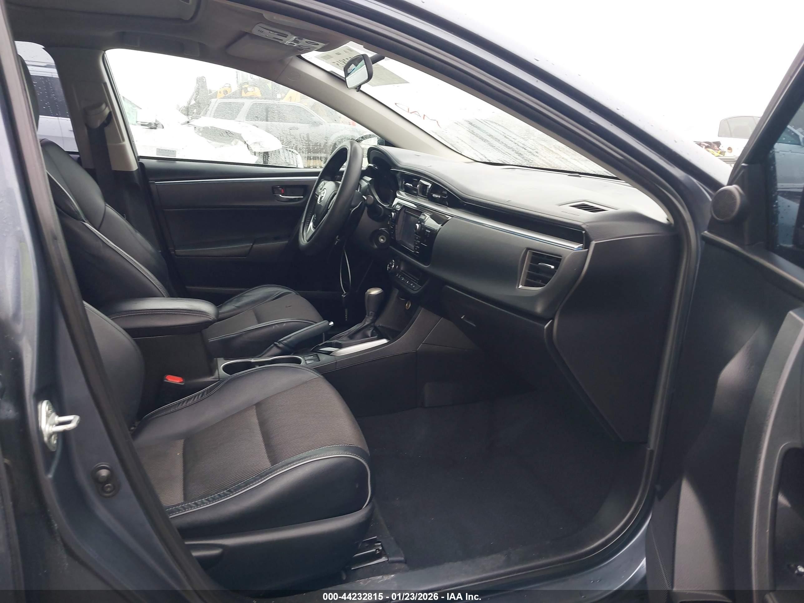 2014 Toyota Corolla S Plus Blue vin: 5YFBURHE4EP041259