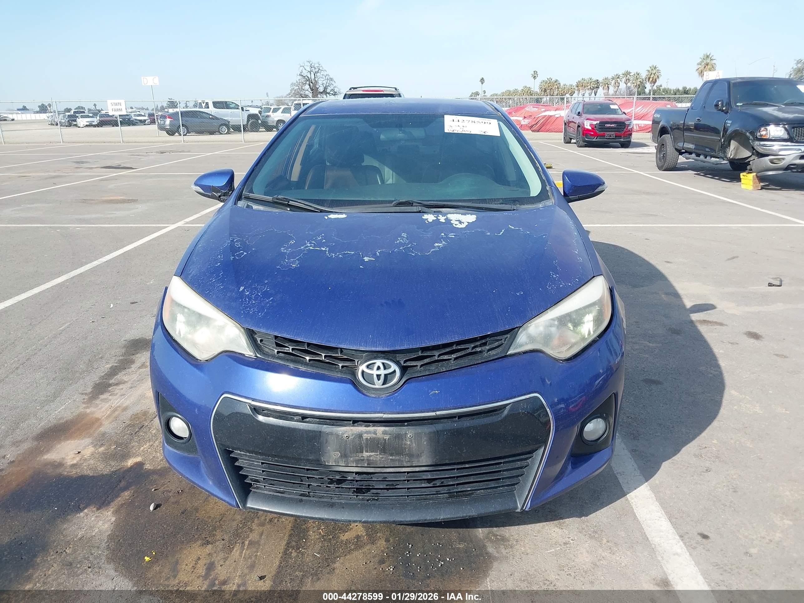 2014 Toyota Corolla S Plus Blue vin: 5YFBURHE4EP043318