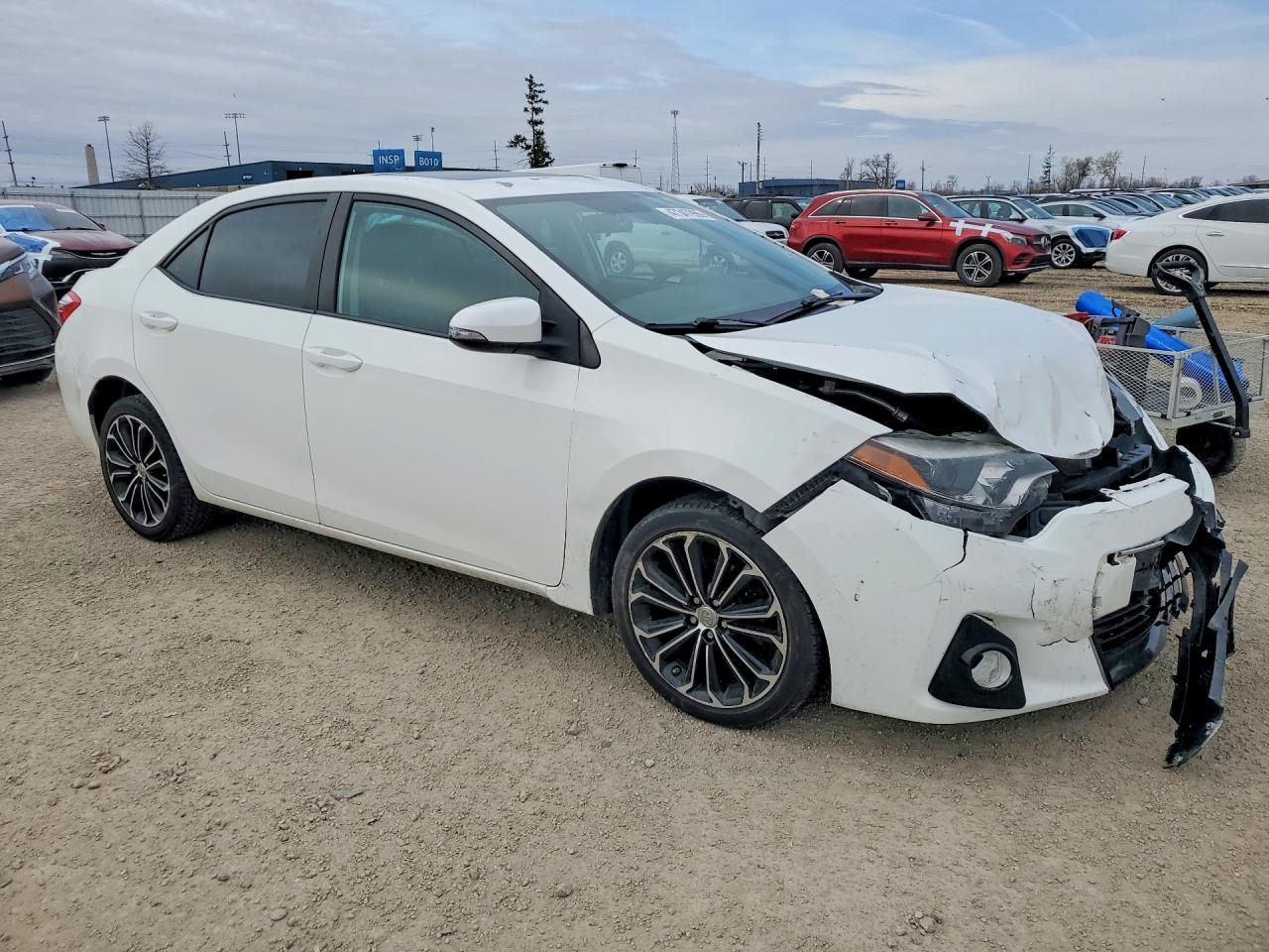 2014 Toyota Corolla S Plus White vin: 5YFBURHE4EP055520