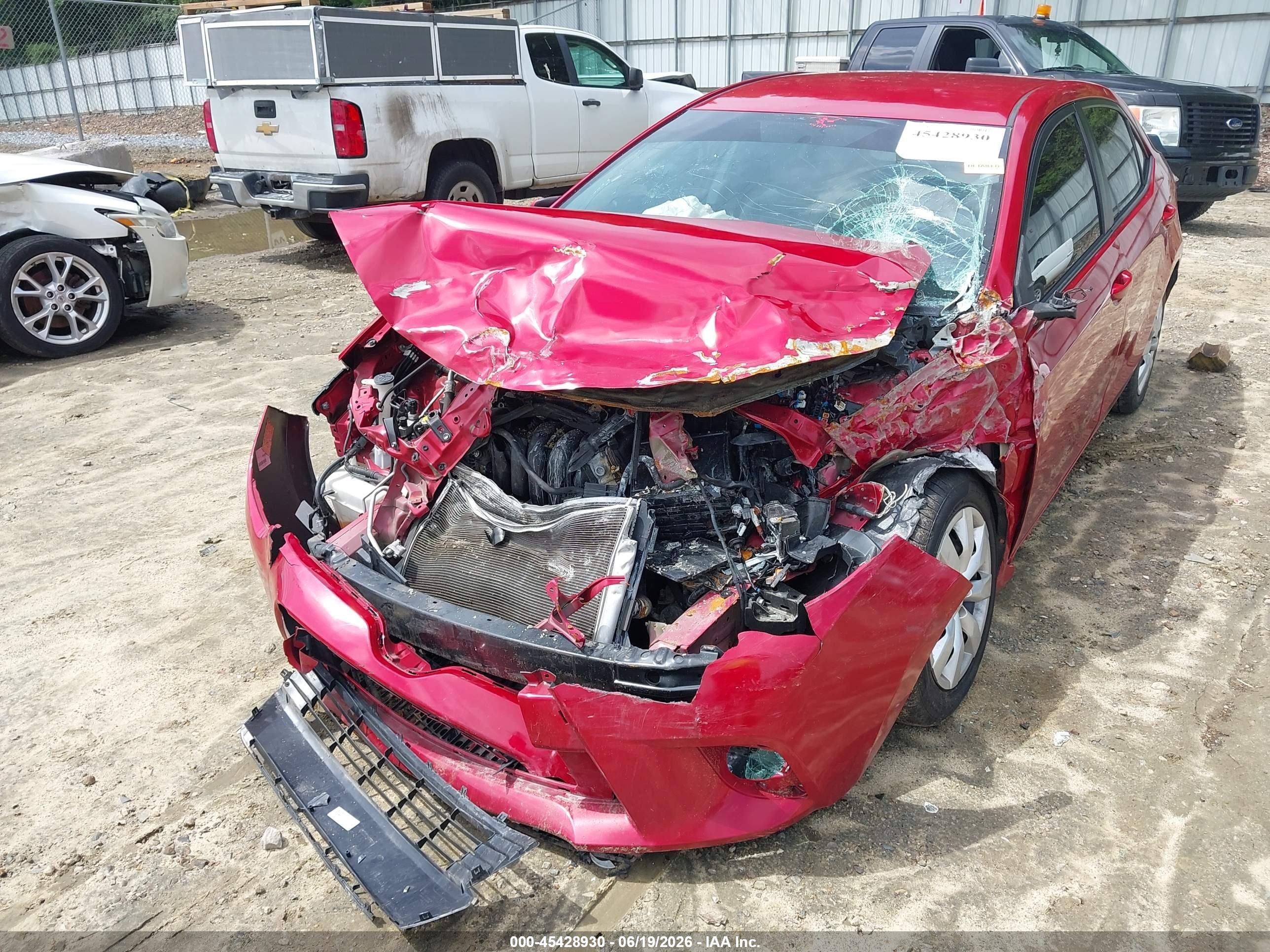 2014 Toyota Corolla Le Red vin: 5YFBURHE4EP064475