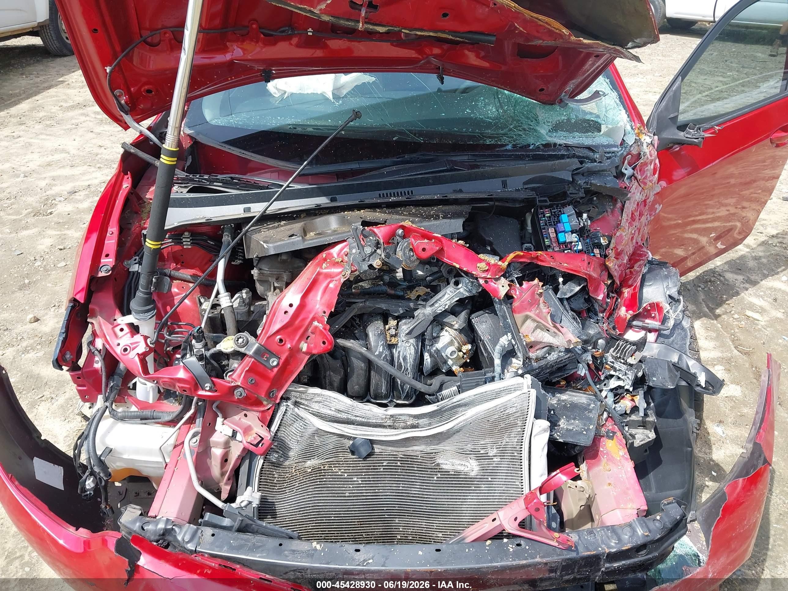 2014 Toyota Corolla Le Red vin: 5YFBURHE4EP064475